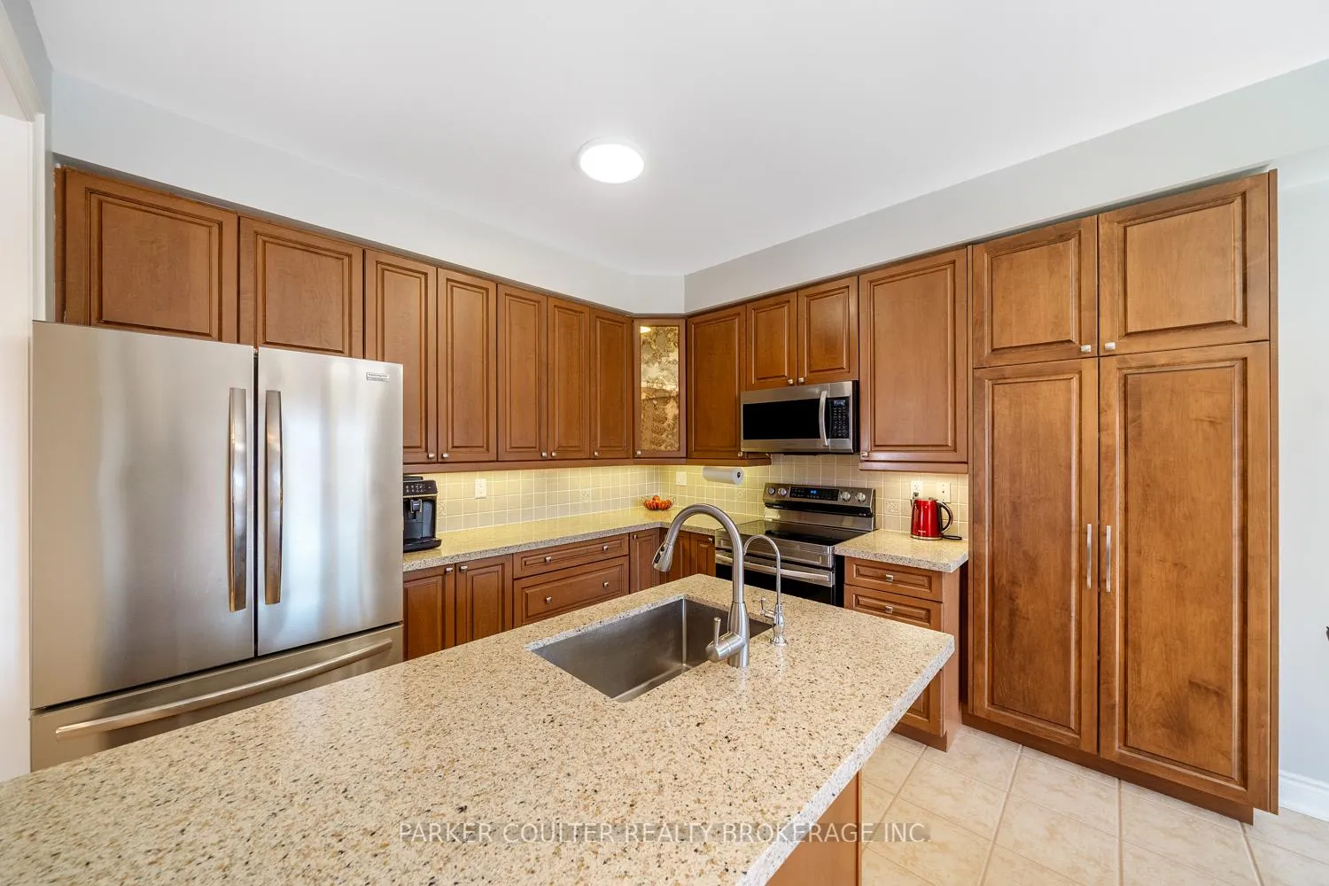 Photo 13 of 117 Winchester Terrace, Barrie, Rural Barrie Southeast — HOMEH