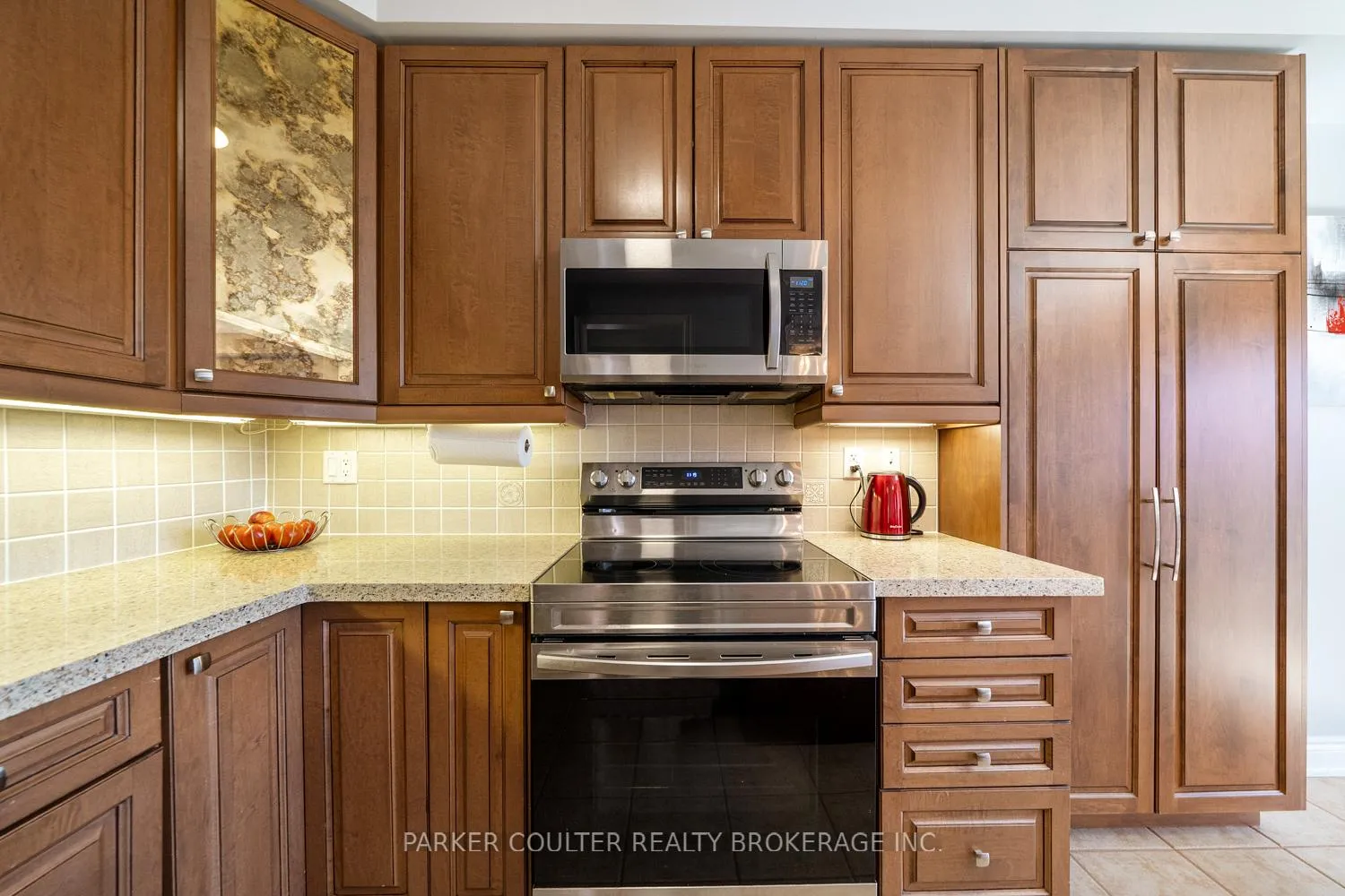 Photo 15 of 117 Winchester Terrace, Barrie, Rural Barrie Southeast — HOMEH