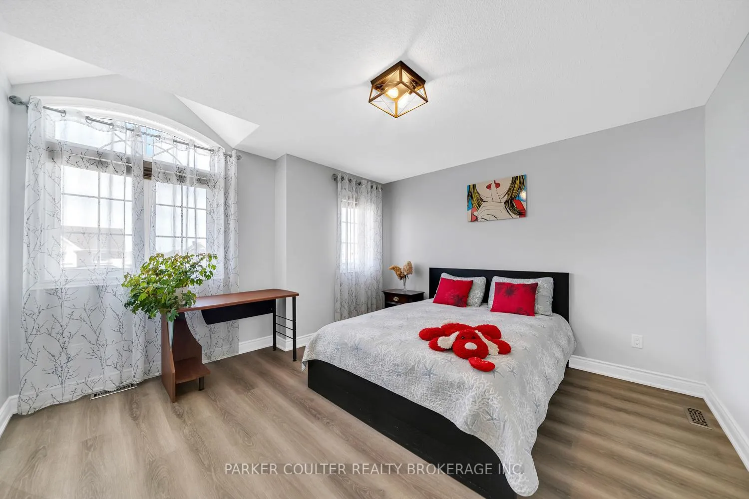 Photo 18 of 117 Winchester Terrace, Barrie, Rural Barrie Southeast — HOMEH