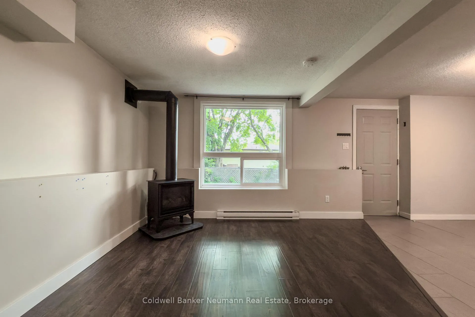Photo 2 of Unit Lower, 723 Scottsdale Drive, Guelph, Kortright West — HOMEH