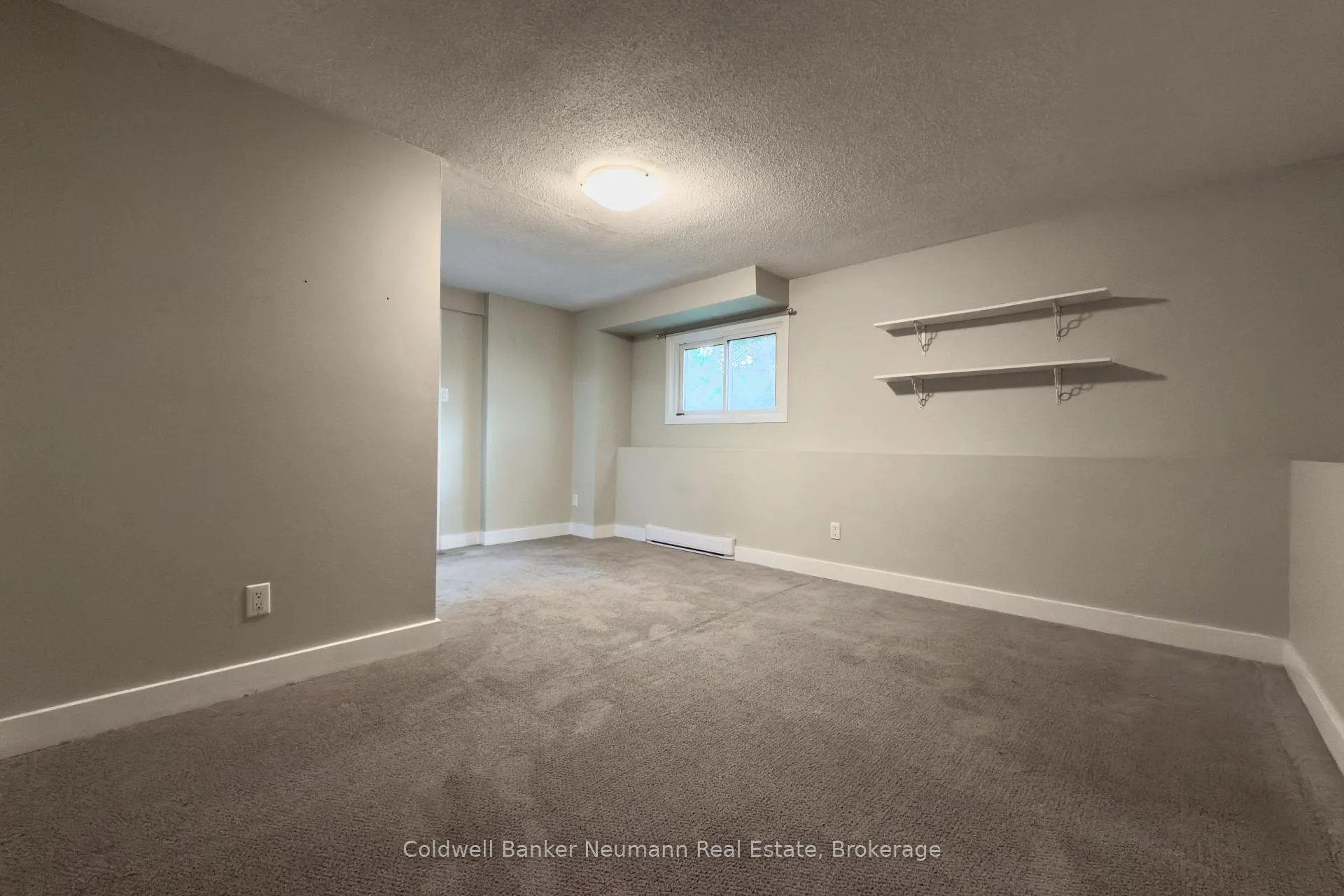 Photo 5 of Unit Lower, 723 Scottsdale Drive, Guelph, Kortright West — HOMEH