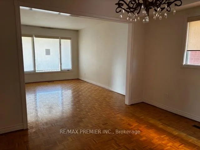 Photo 6 of 23 Jackman Crescent, Vaughan, West Woodbridge — HOMEH