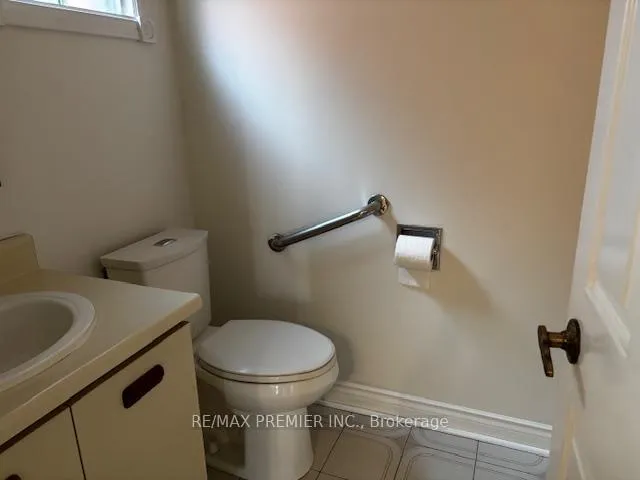 Photo 7 of 23 Jackman Crescent, Vaughan, West Woodbridge — HOMEH