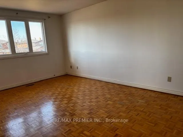 Photo 9 of 23 Jackman Crescent, Vaughan, West Woodbridge — HOMEH