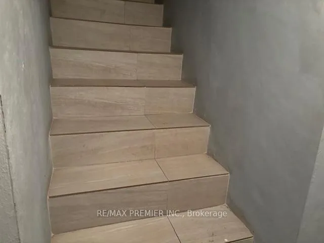 Photo 17 of 23 Jackman Crescent, Vaughan, West Woodbridge — HOMEH
