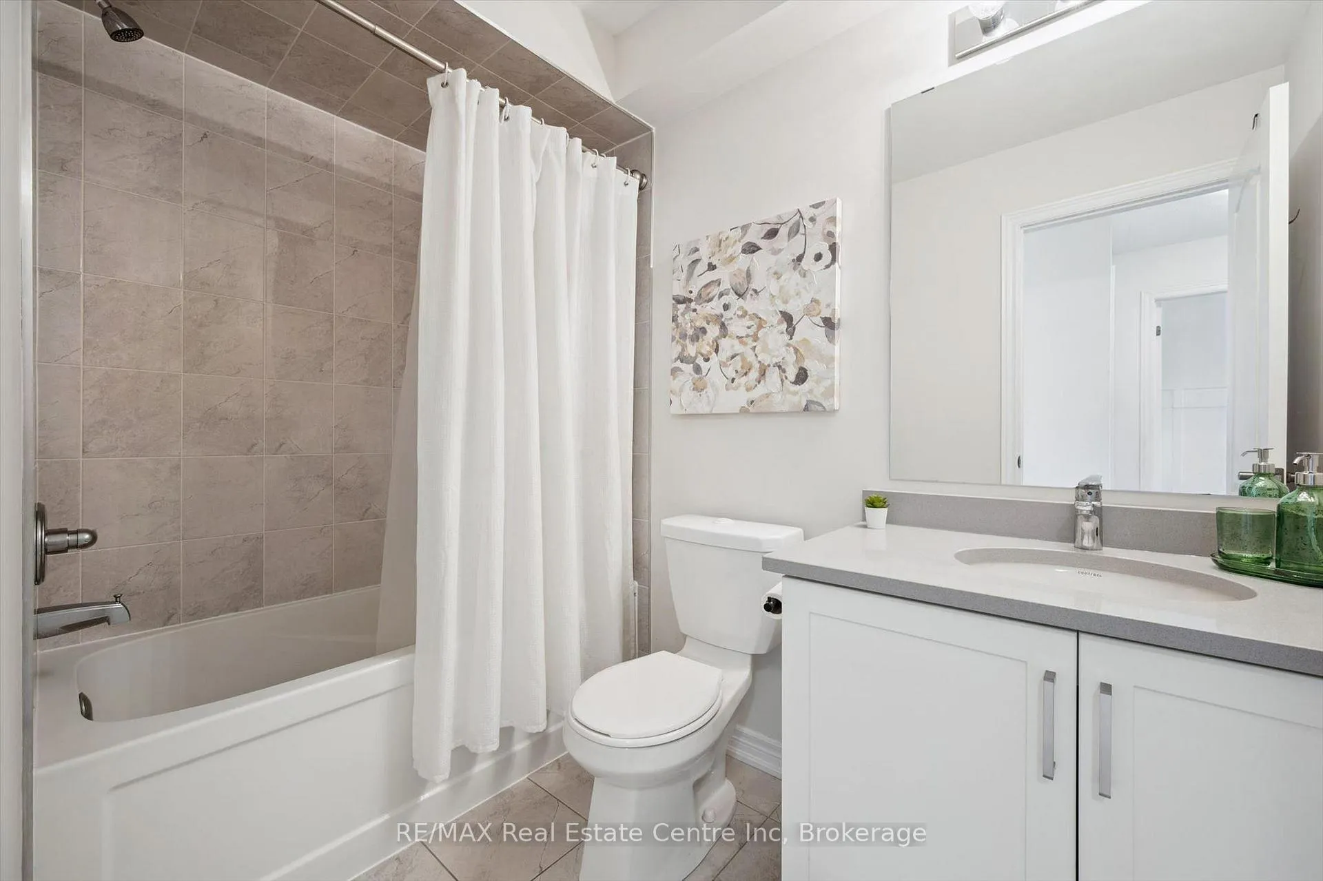Photo 15 of 26 Skinner Drive, Guelph, Grange Road — HOMEH