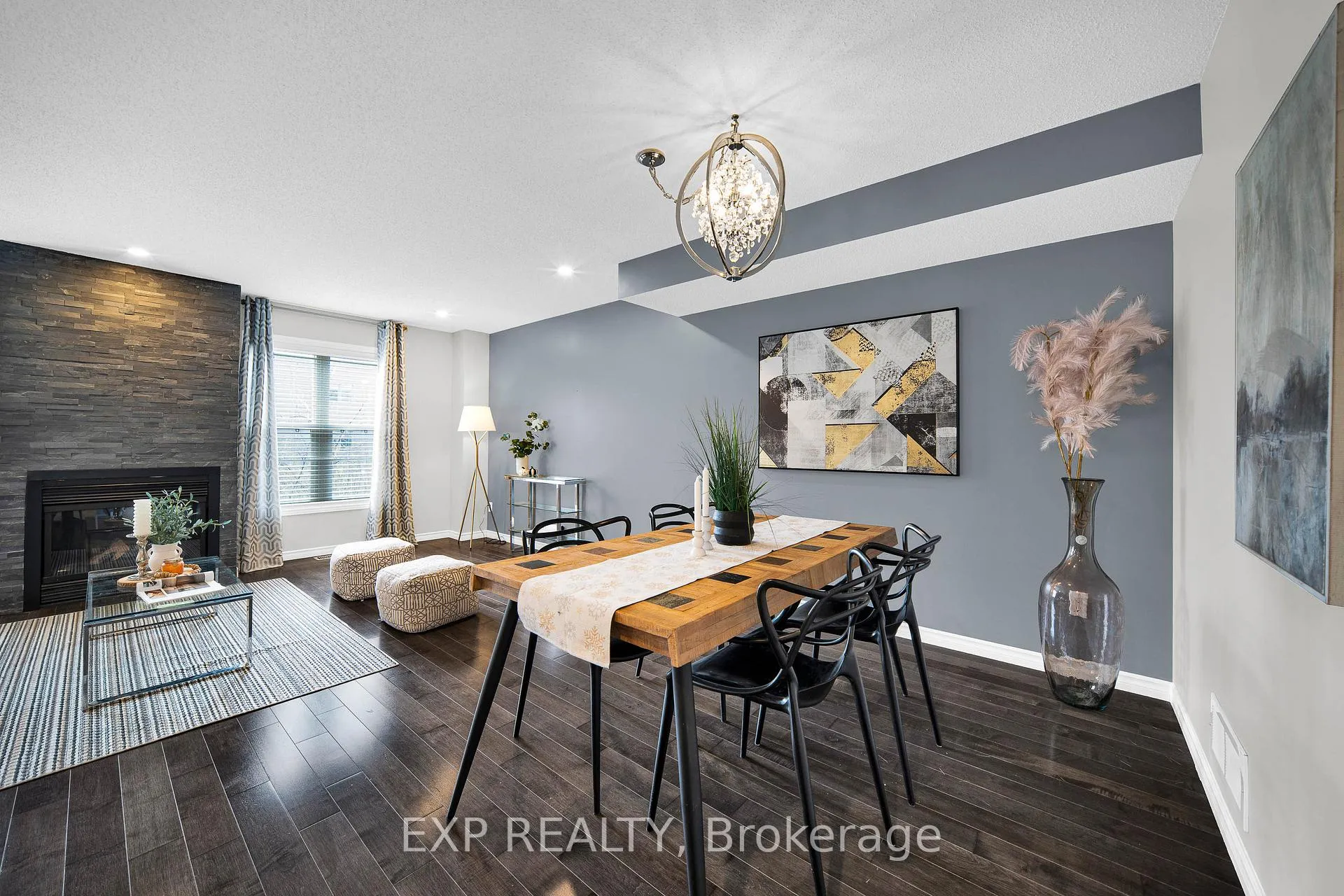 Photo 10 of 143 Arcola Private, Ottawa, Overbrook/Castle Heights — HOMEH