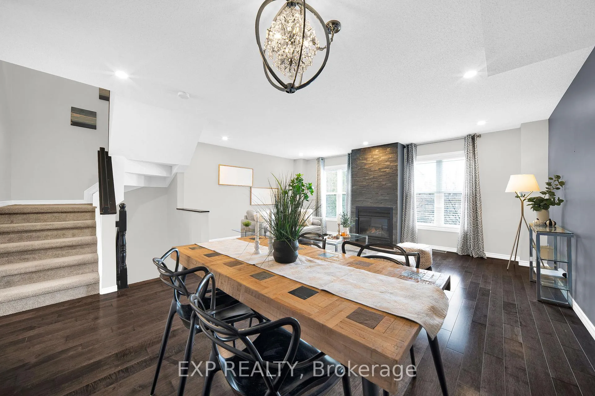 Photo 11 of 143 Arcola Private, Ottawa, Overbrook/Castle Heights — HOMEH