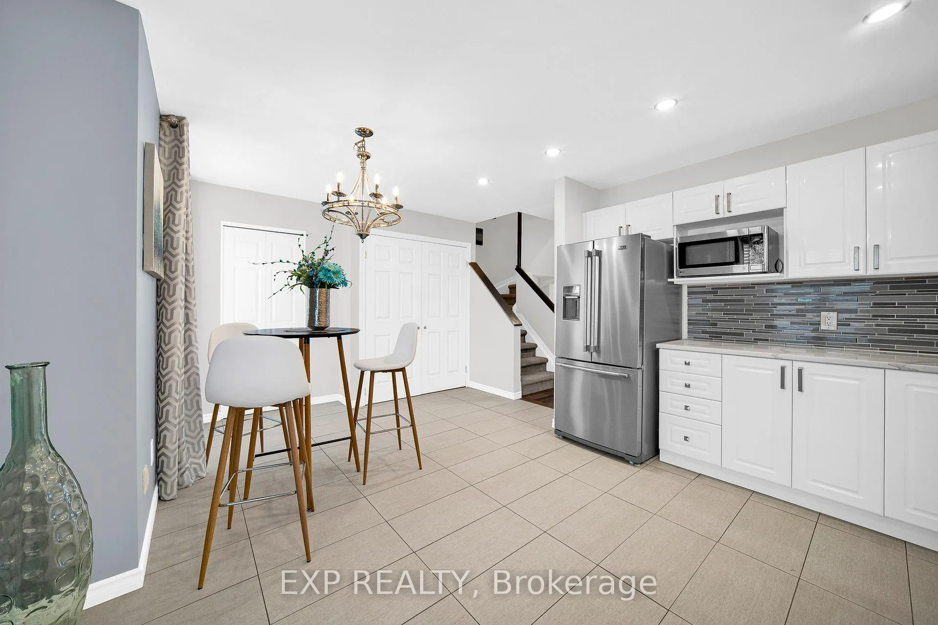 Photo 15 of 143 Arcola Private, Ottawa, Overbrook/Castle Heights — HOMEH