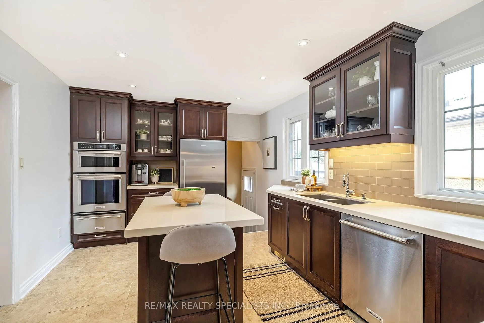 Photo 15 of 31 Woodpark Road, Etobicoke, Willowridge-Martingrove-Richview — HOMEH