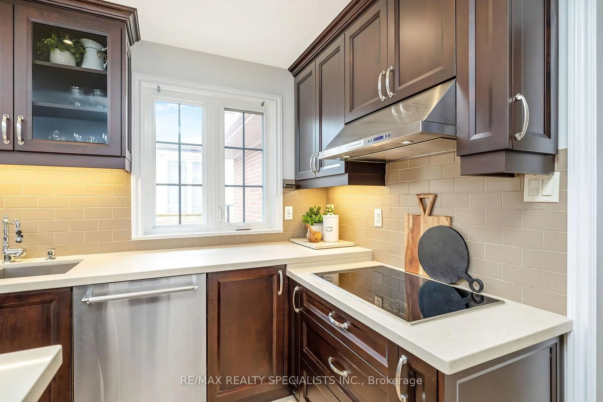 Photo 16 of 31 Woodpark Road, Etobicoke, Willowridge-Martingrove-Richview — HOMEH