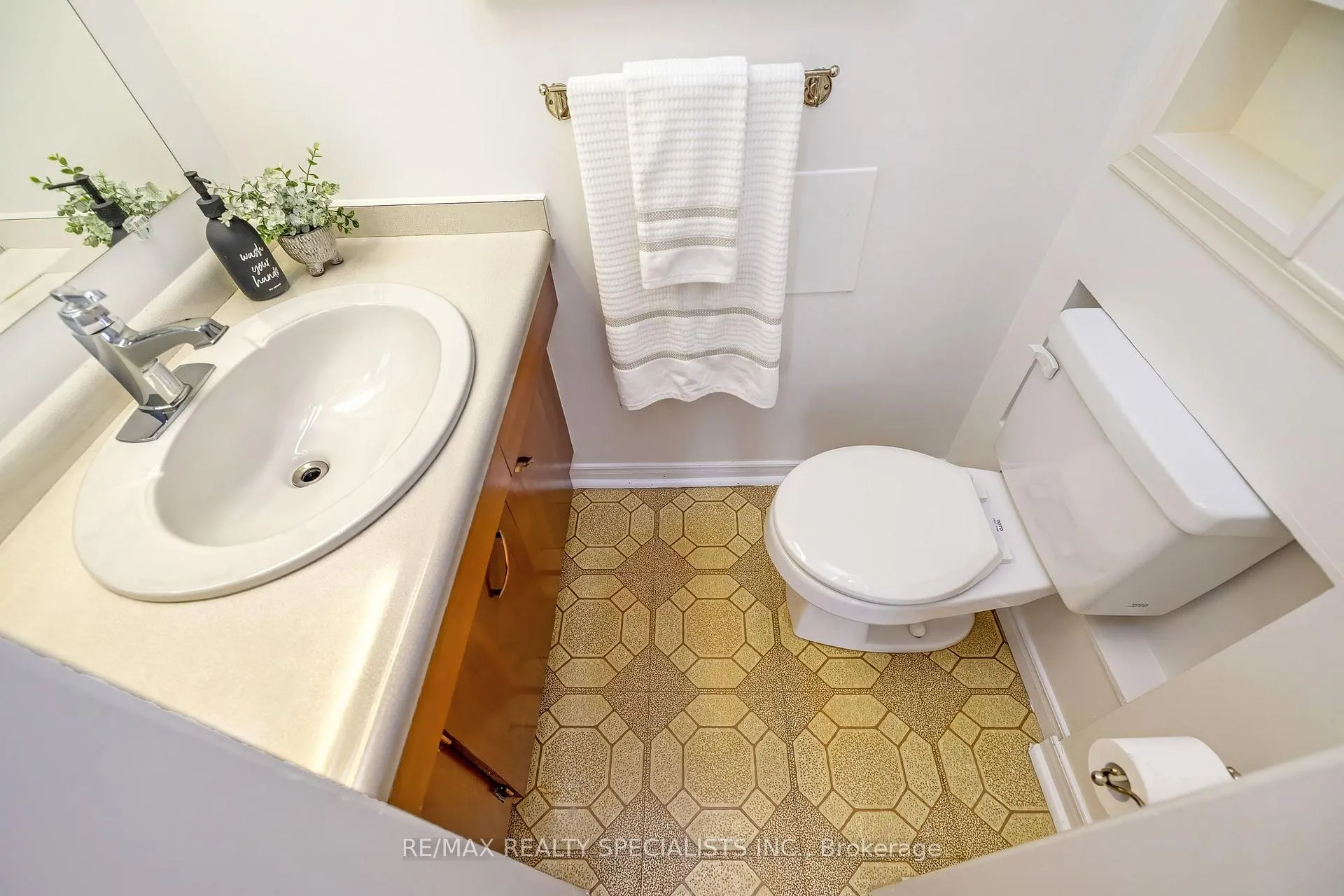 Photo 22 of 31 Woodpark Road, Etobicoke, Willowridge-Martingrove-Richview — HOMEH