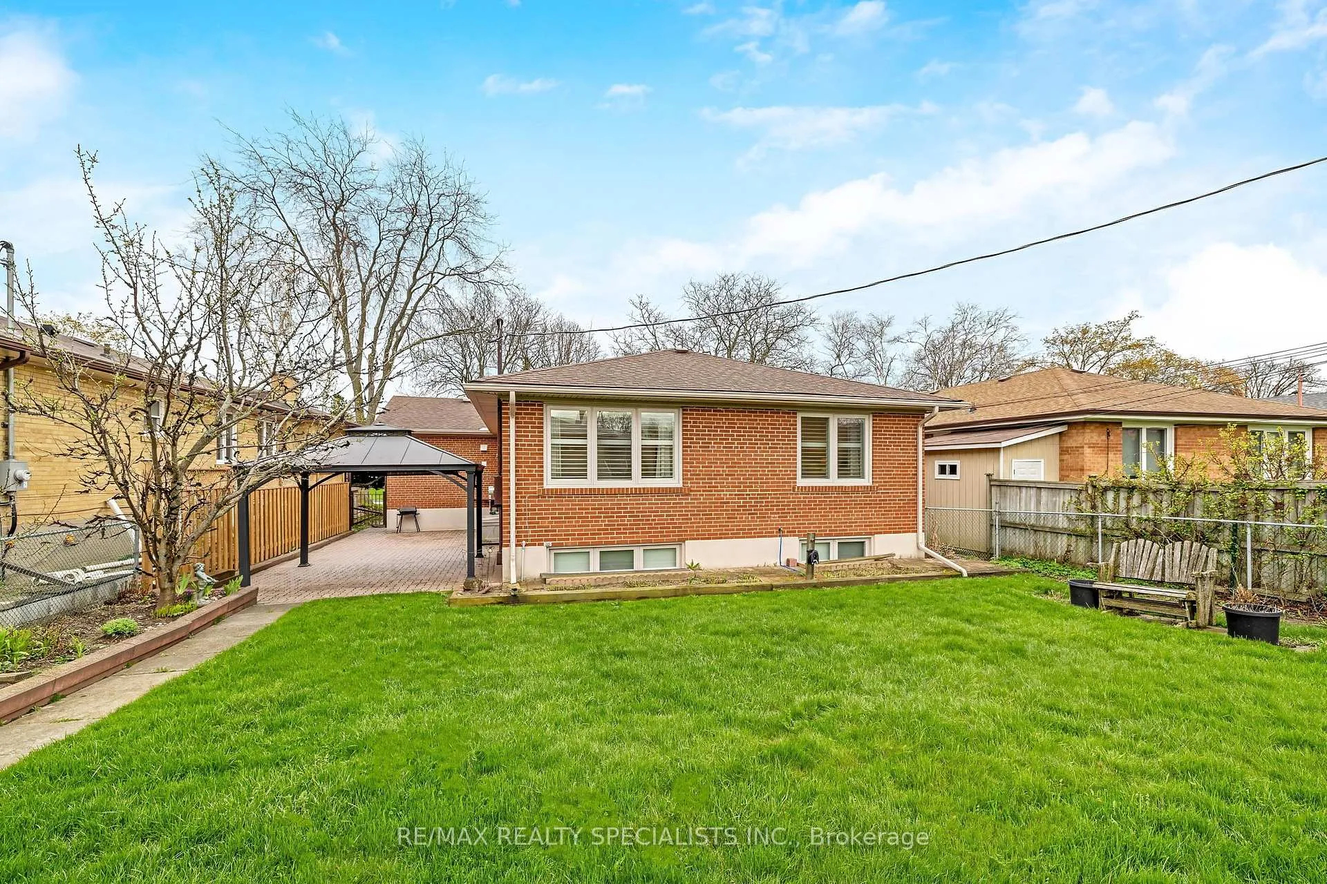 Photo 39 of 31 Woodpark Road, Etobicoke, Willowridge-Martingrove-Richview — HOMEH