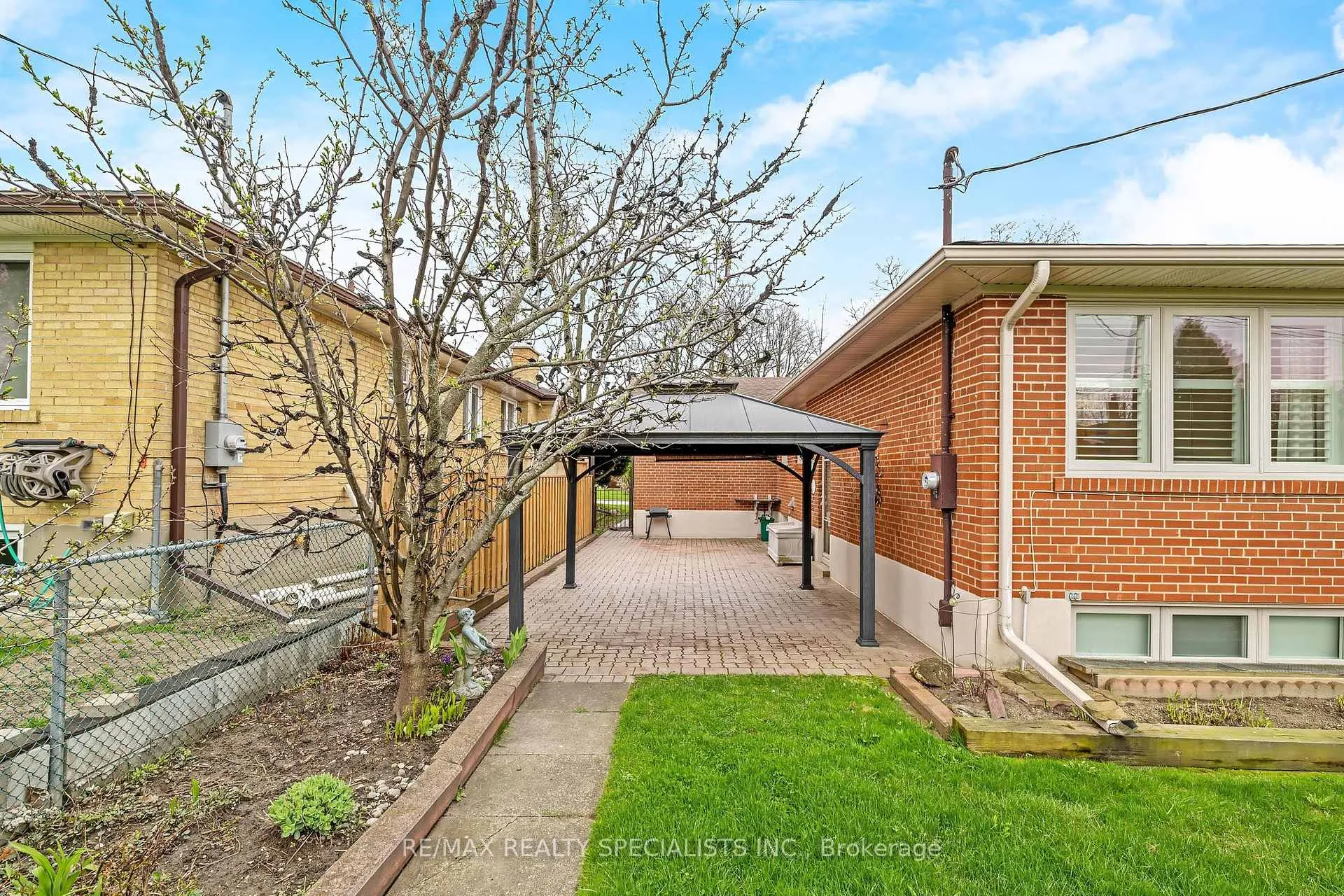 Photo 40 of 31 Woodpark Road, Etobicoke, Willowridge-Martingrove-Richview — HOMEH