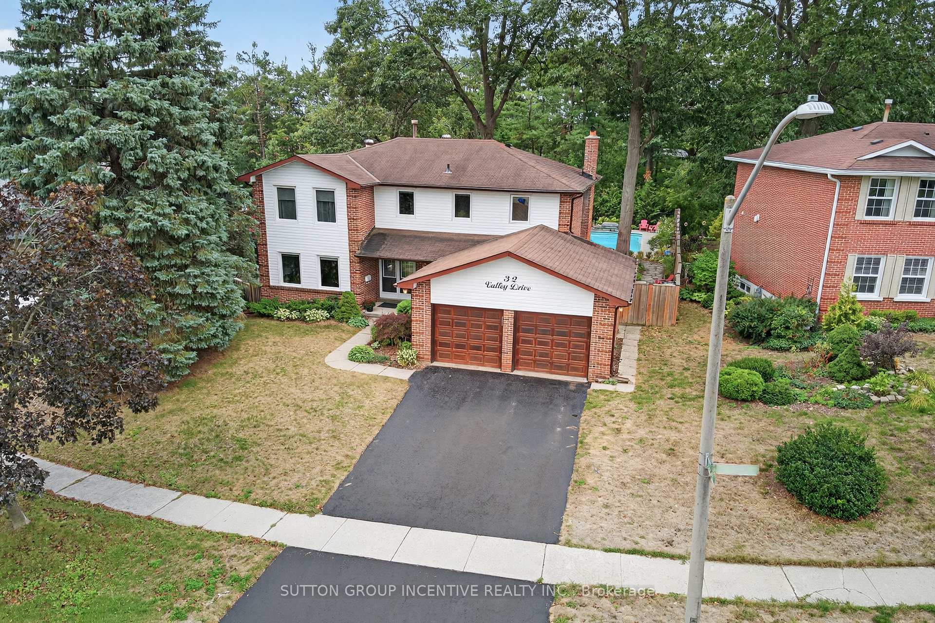 Photo 1 of 32 Valley Drive, Barrie, Sunnidale — HOMEH