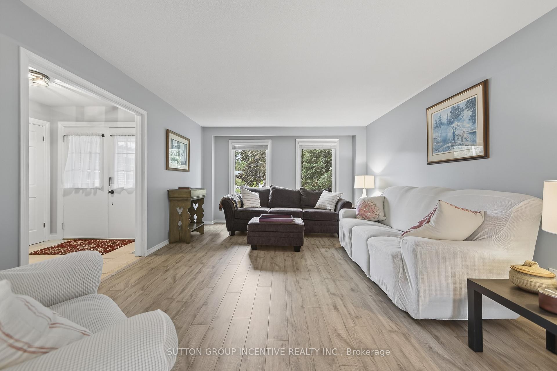 Photo 6 of 32 Valley Drive, Barrie, Sunnidale — HOMEH