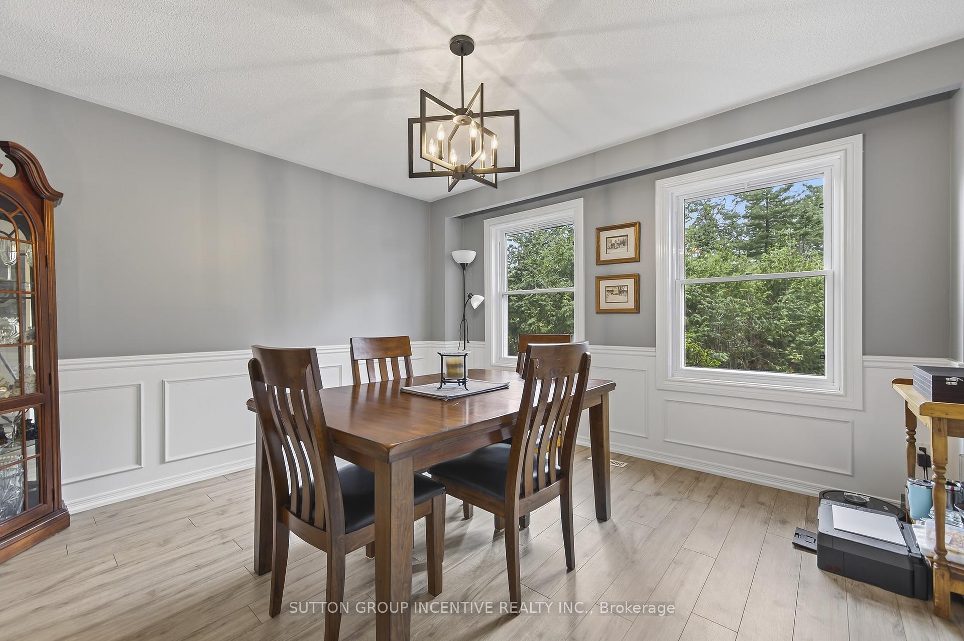 Photo 8 of 32 Valley Drive, Barrie, Sunnidale — HOMEH