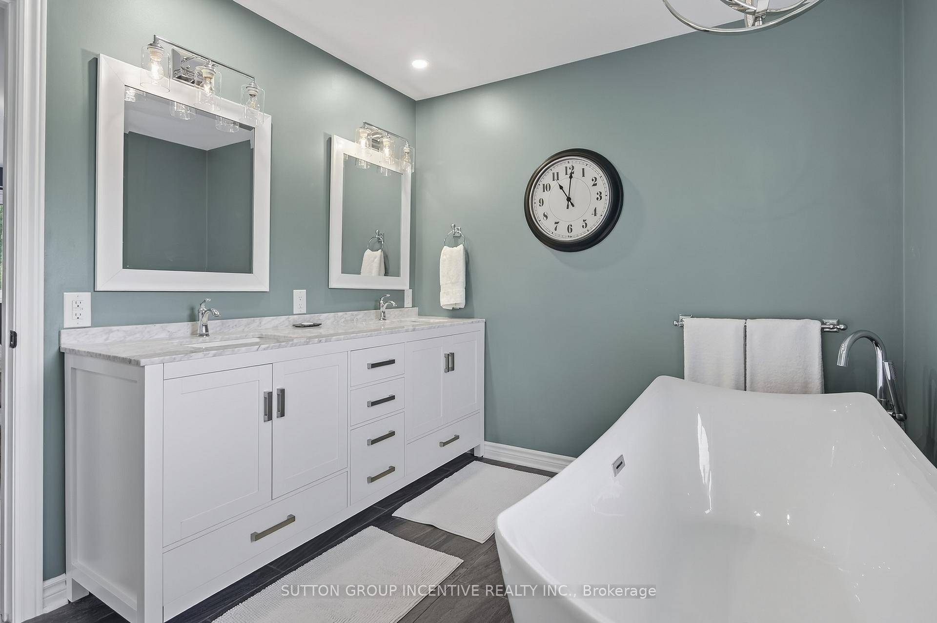 Photo 22 of 32 Valley Drive, Barrie, Sunnidale — HOMEH