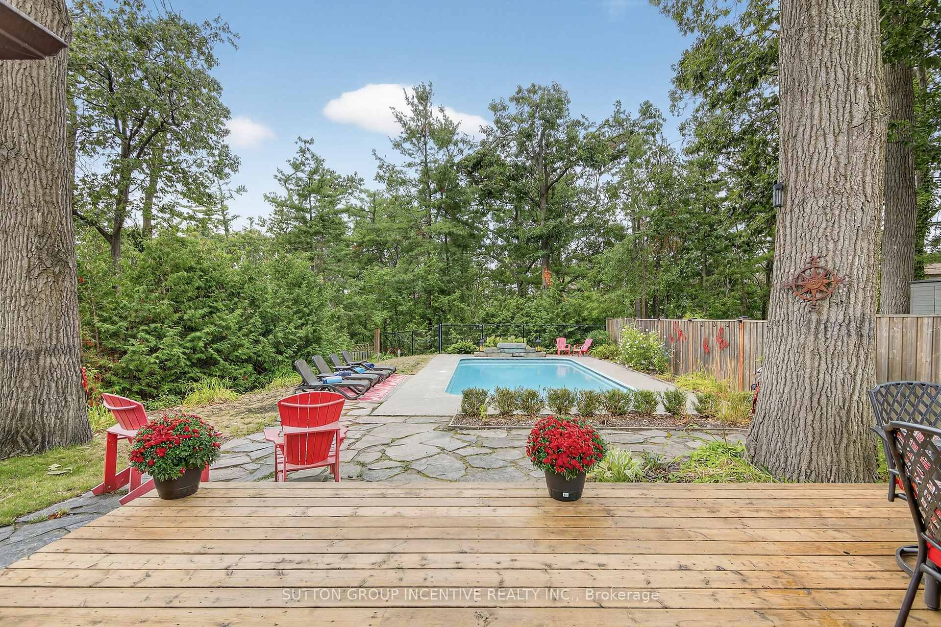 Photo 38 of 32 Valley Drive, Barrie, Sunnidale — HOMEH