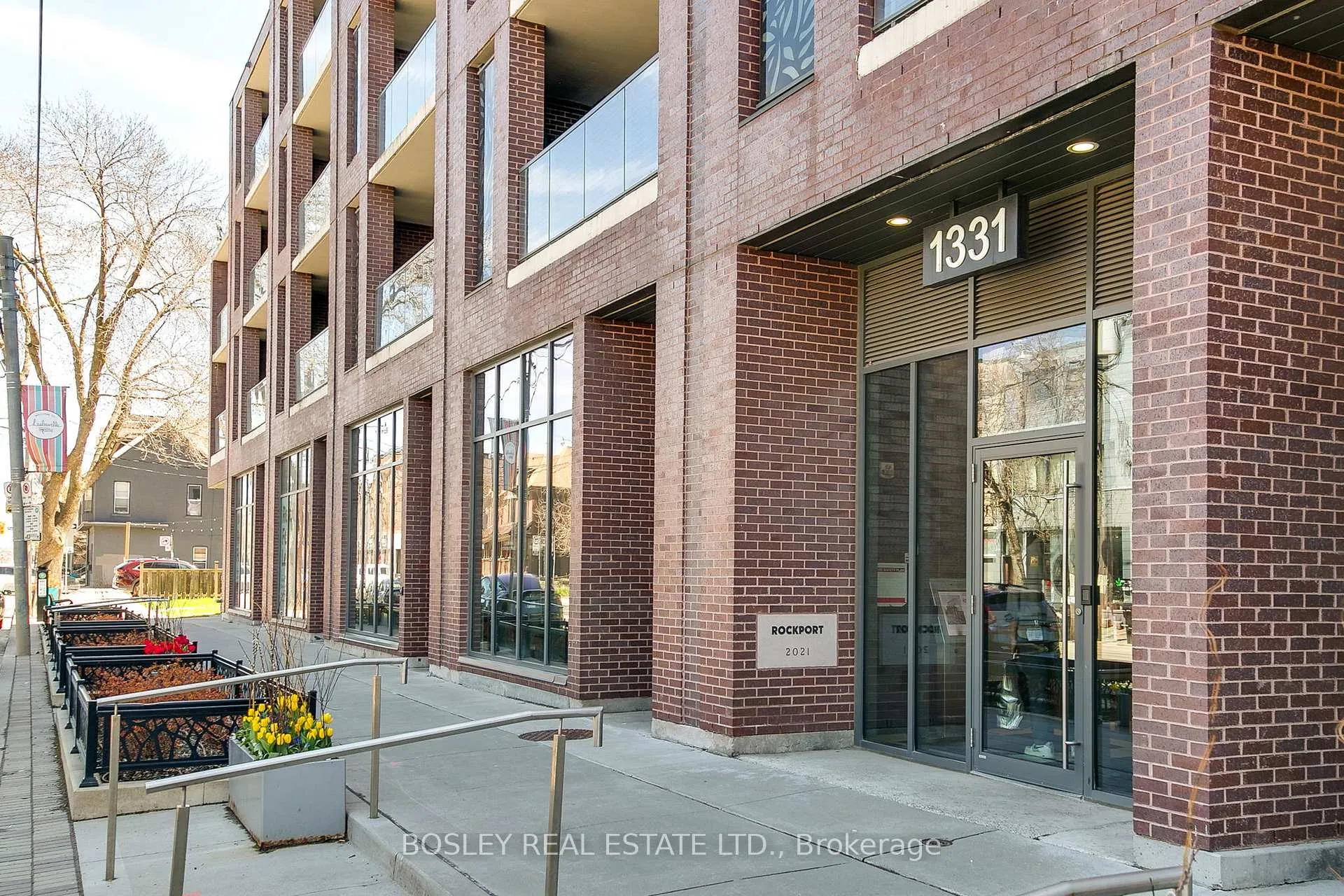 Photo 2 of Unit 709, 1331 Queen Street E, Toronto, Greenwood-Coxwell — HOMEH