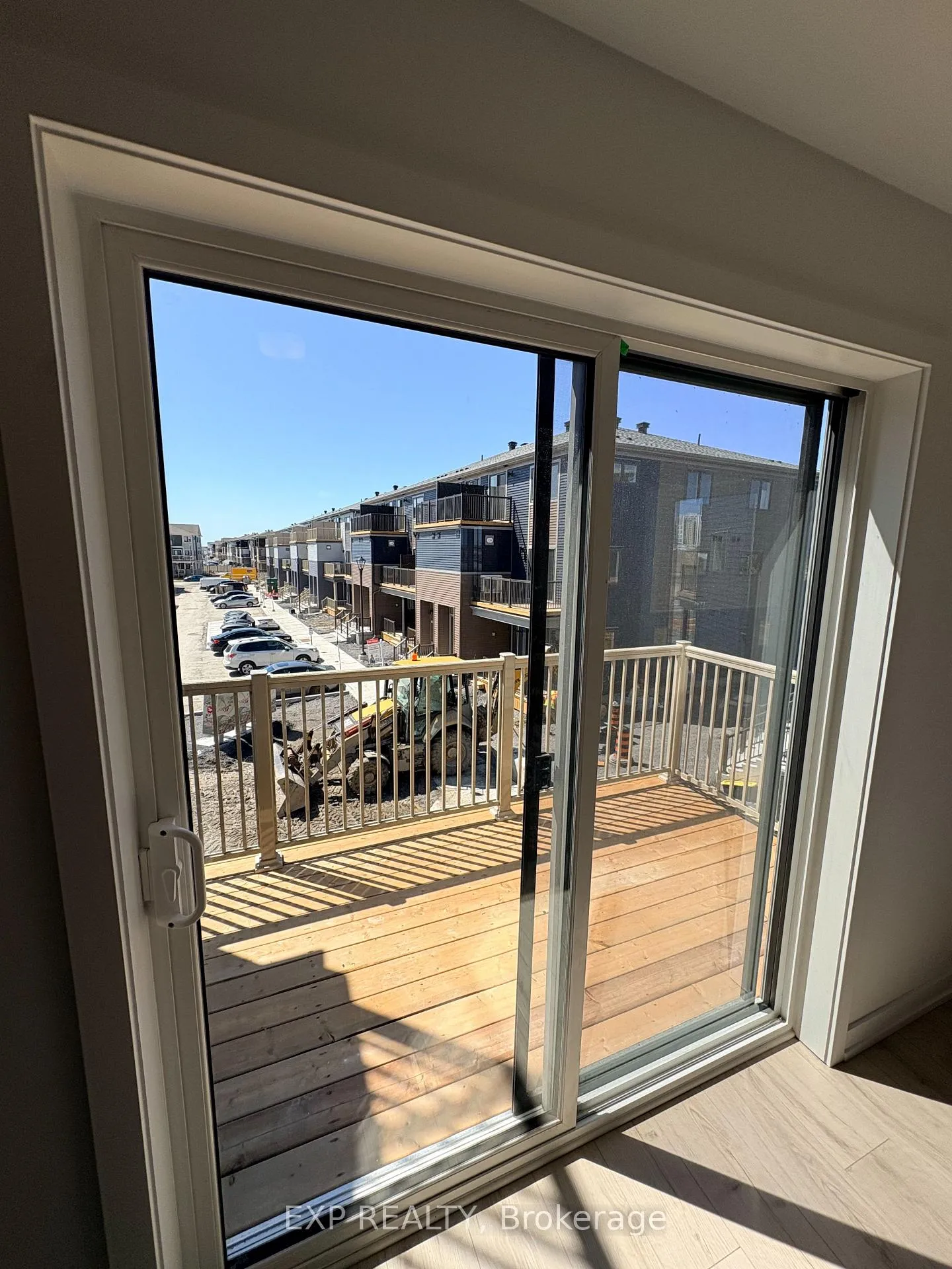 Photo 9 of 567 Celestine Private, Ottawa, Barrhaven - Heritage Park — HOMEH