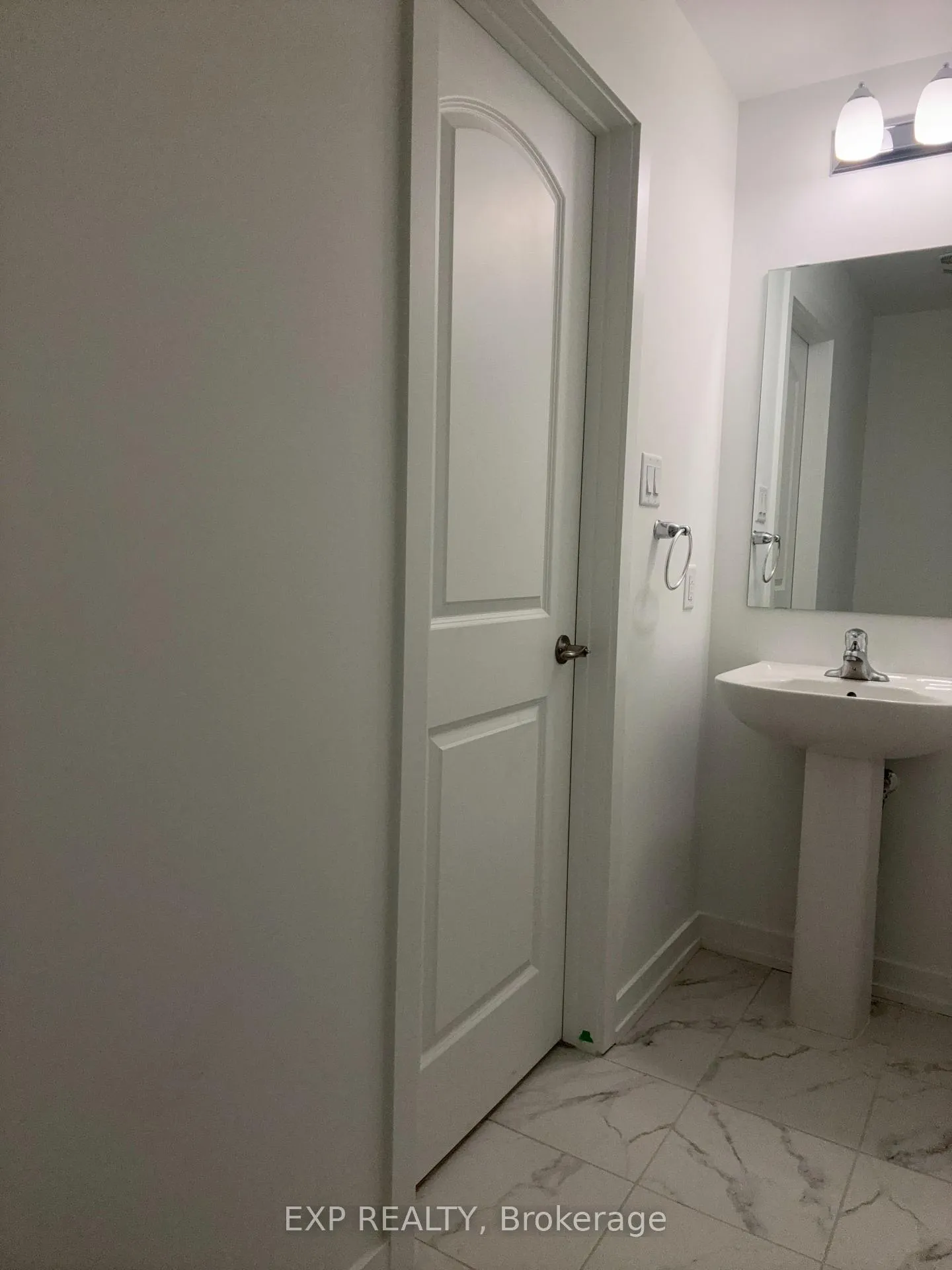 Photo 10 of 567 Celestine Private, Ottawa, Barrhaven - Heritage Park — HOMEH