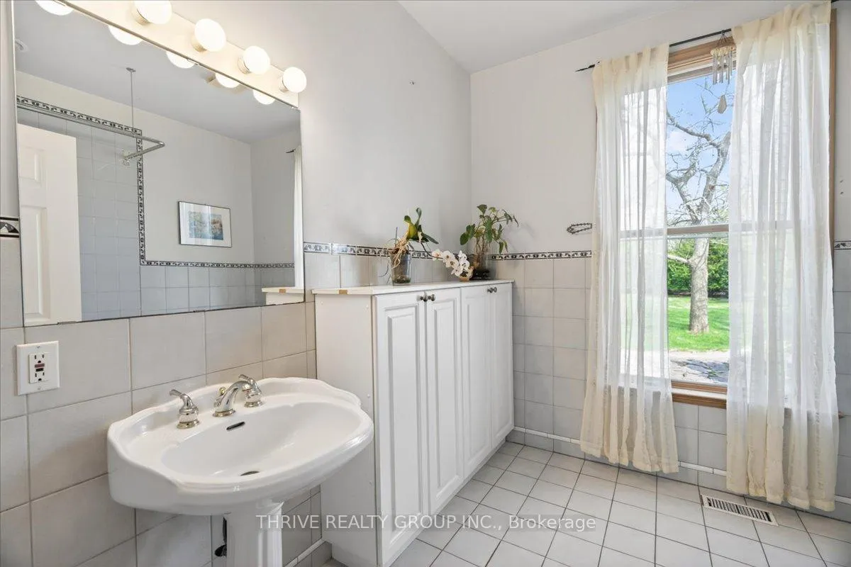 Photo 23 of 24992 Crinan Line, West Elgin, Rural West Elgin — HOMEH
