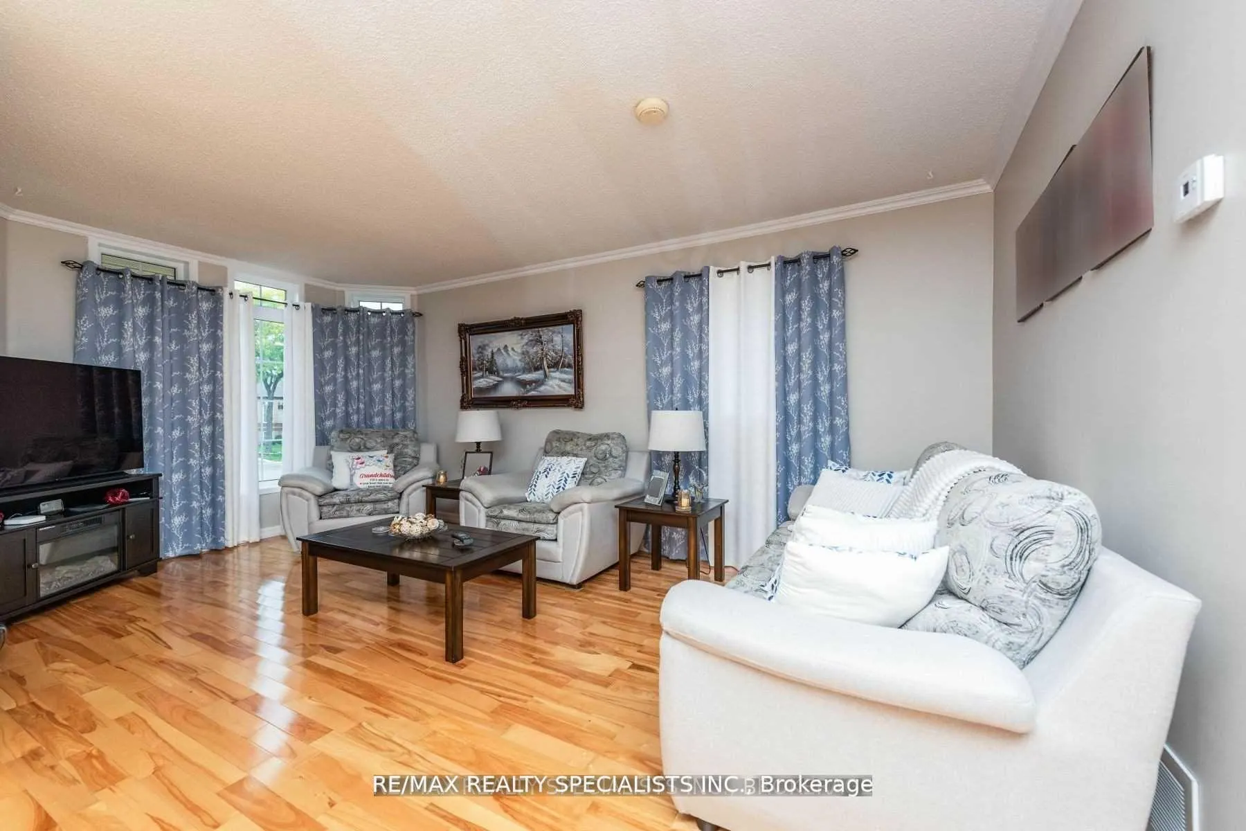 Photo 4 of 14 Arjay Trail, Brampton, Brampton West — HOMEH