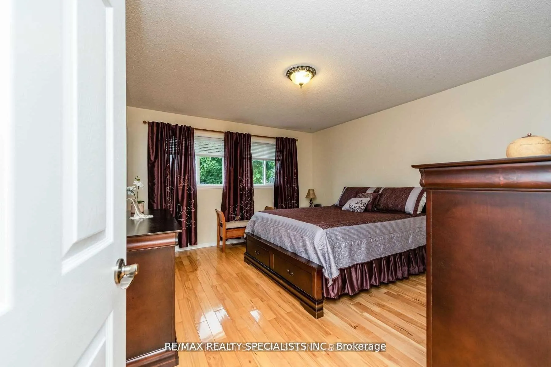 Photo 10 of 14 Arjay Trail, Brampton, Brampton West — HOMEH