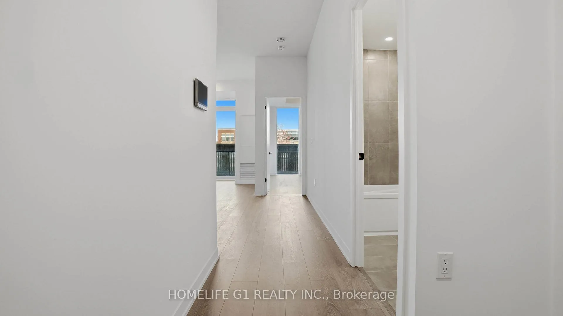 Photo 5 of Unit 16, 4878 Powers Common, Burlington, Alton — HOMEH