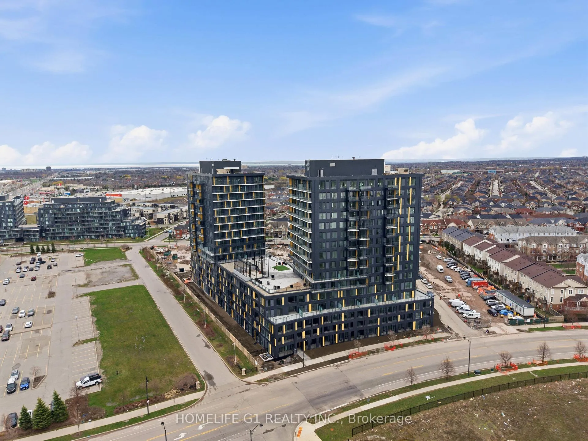 Photo 7 of Unit 16, 4878 Powers Common, Burlington, Alton — HOMEH