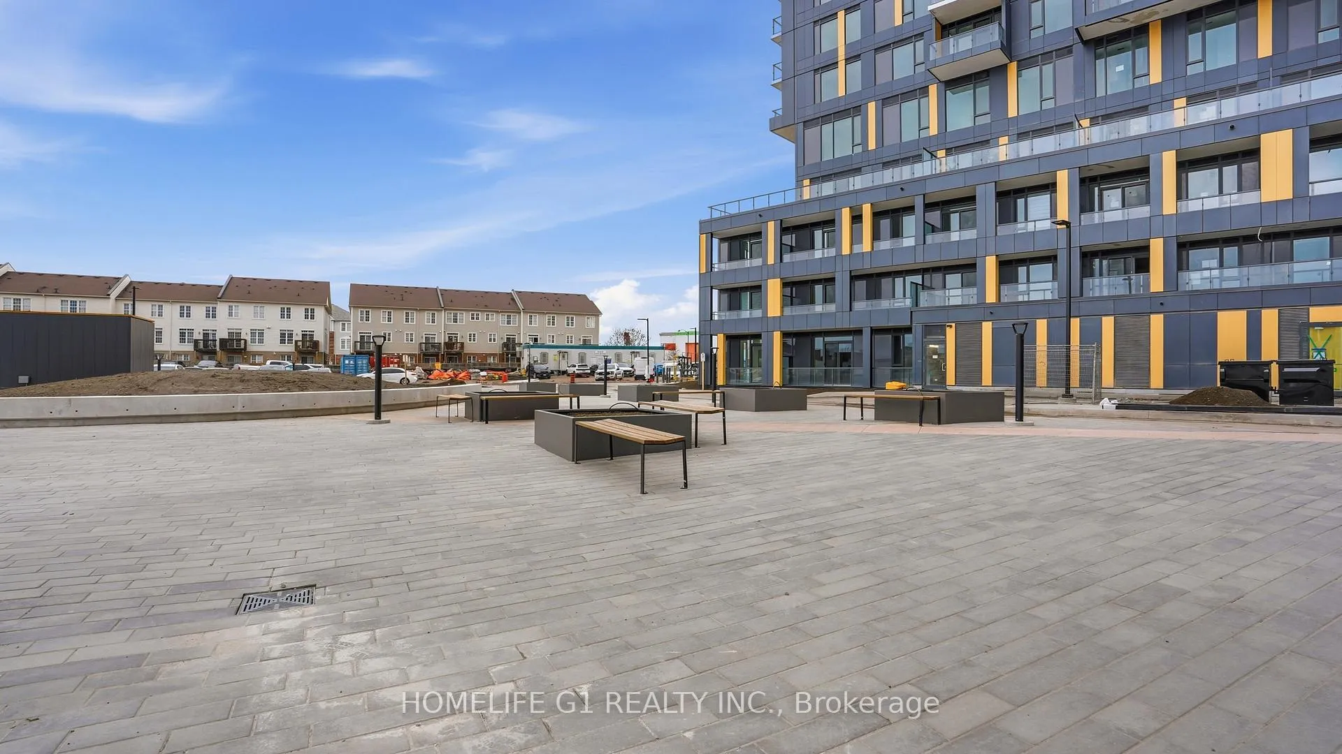 Photo 11 of Unit 16, 4878 Powers Common, Burlington, Alton — HOMEH