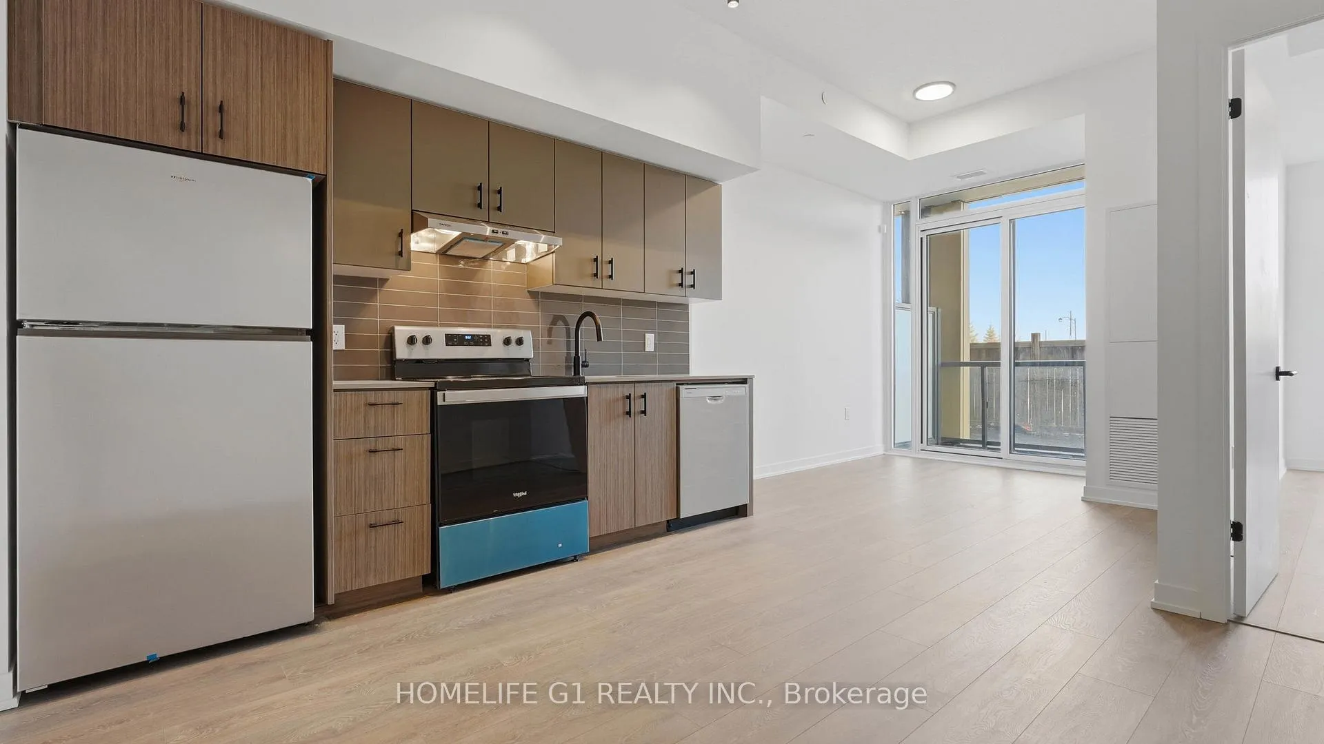 Photo 13 of Unit 16, 4878 Powers Common, Burlington, Alton — HOMEH