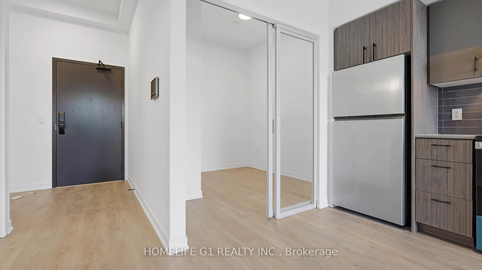 Photo 16 of Unit 16, 4878 Powers Common, Burlington, Alton — HOMEH