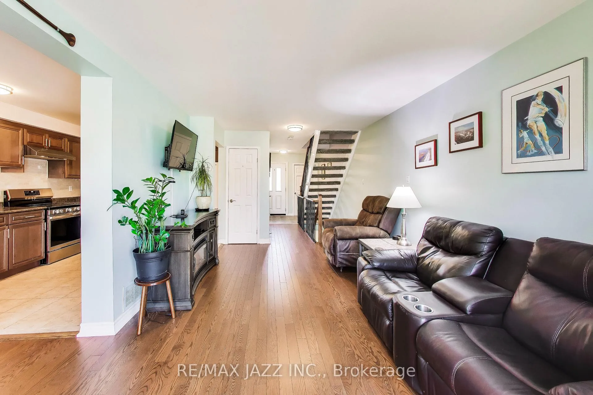 Photo 7 of 55 Clover Ridge Drive W, Ajax, South West — HOMEH