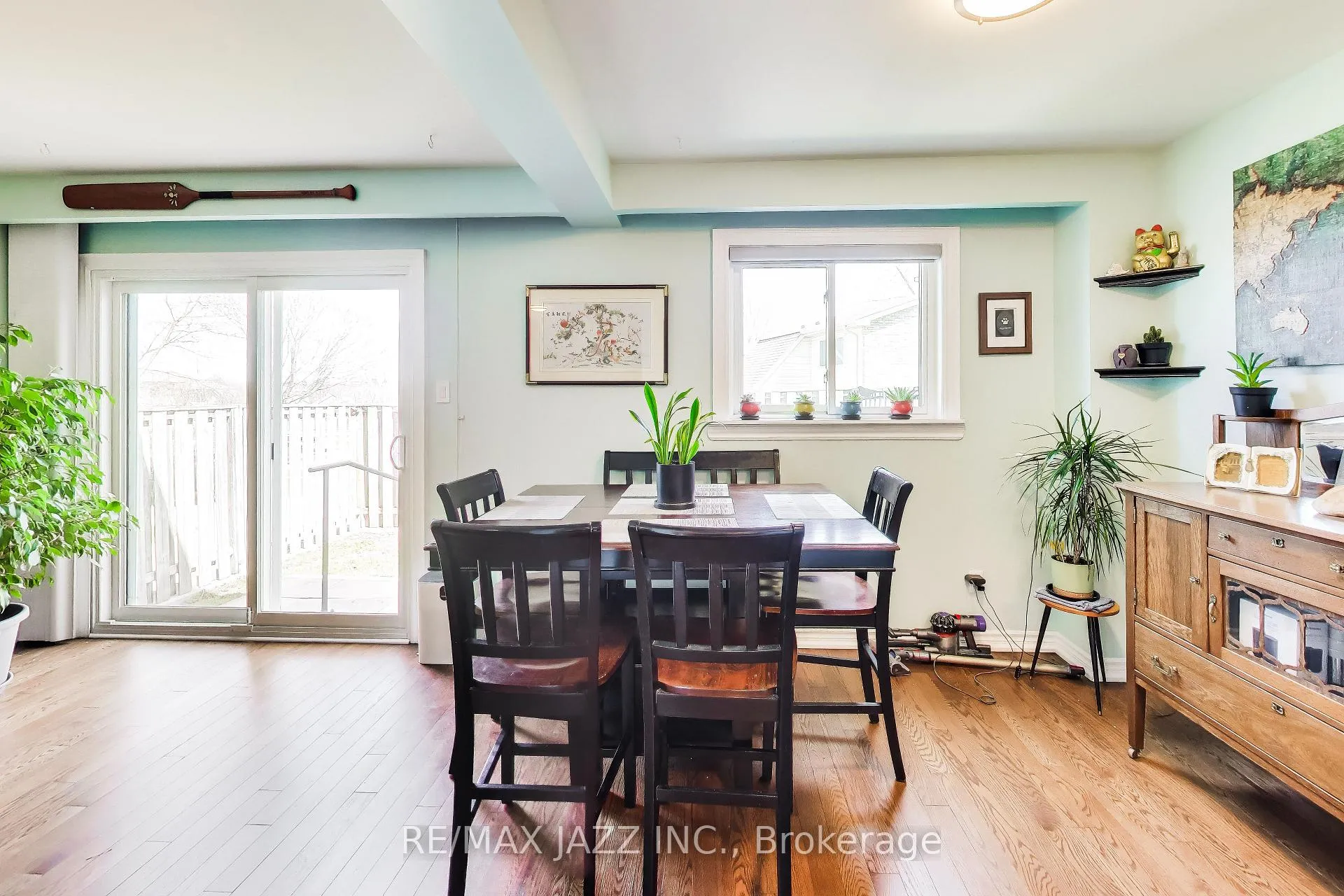 Photo 9 of 55 Clover Ridge Drive W, Ajax, South West — HOMEH