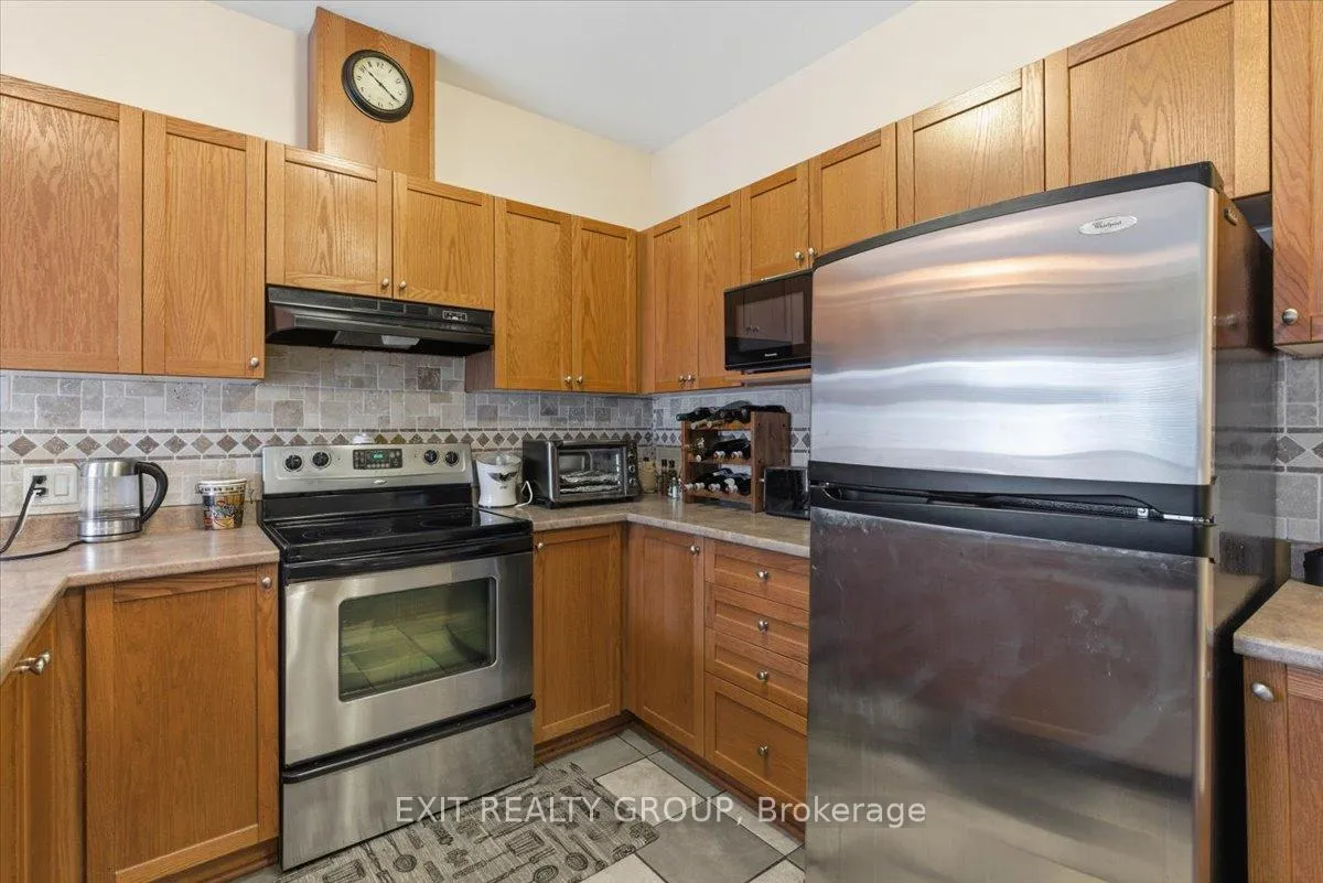 Photo 17 of 173 Kildare Avenue, Loyalist, Amherstview — HOMEH