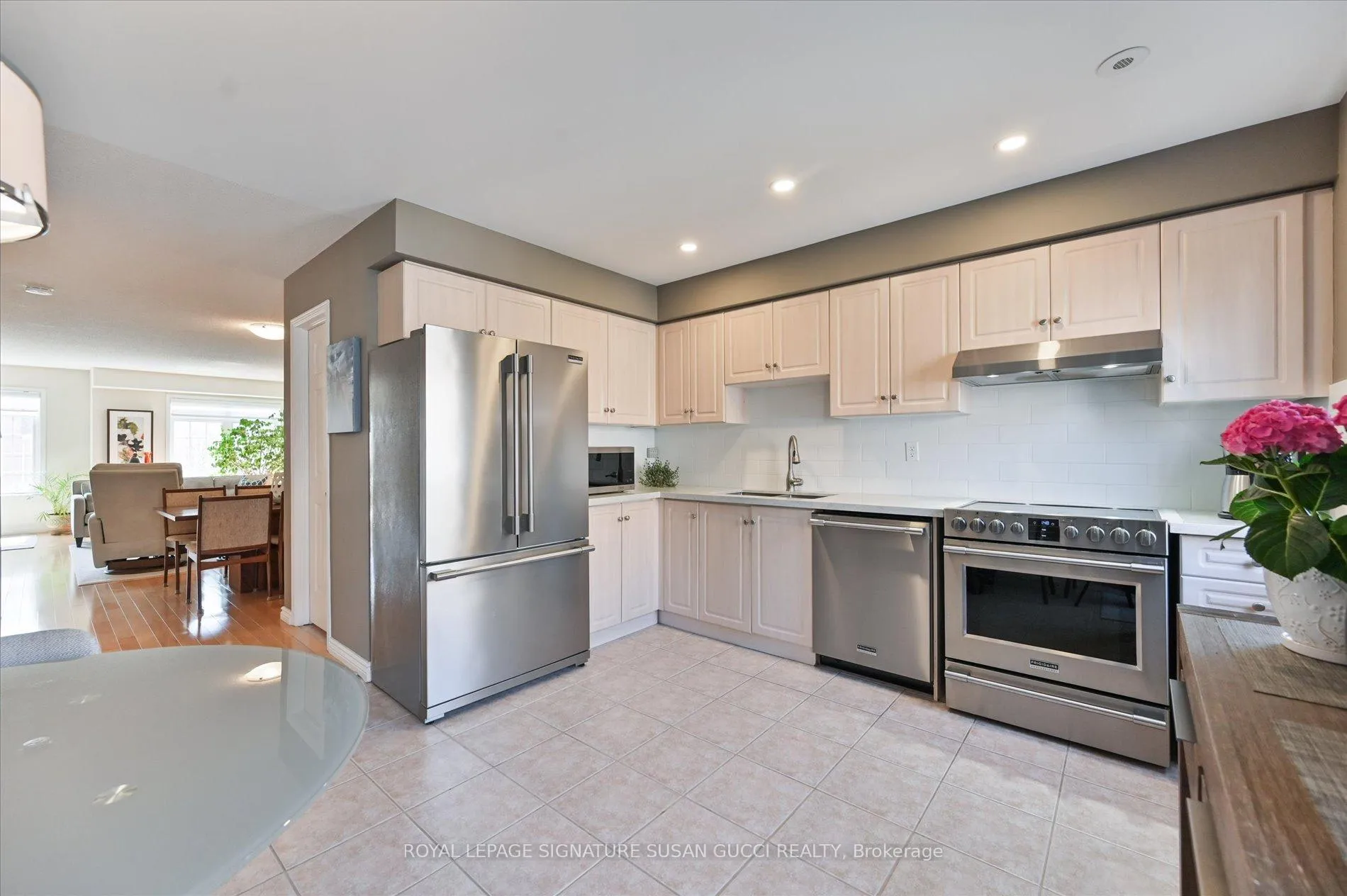 Photo 12 of 4 Blair Street, Toronto, O'Connor-Parkview — HOMEH