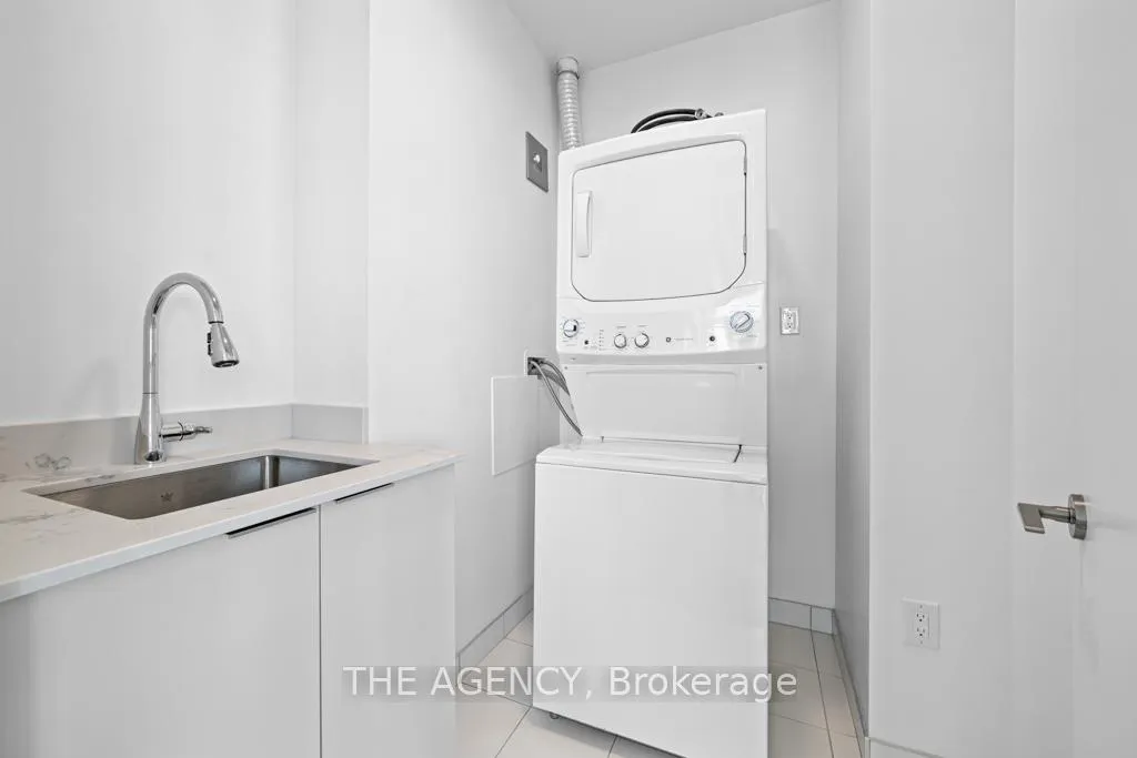 Photo 17 of Unit 4506, 39 Roehampton Avenue, Toronto, Mount Pleasant West — HOMEH