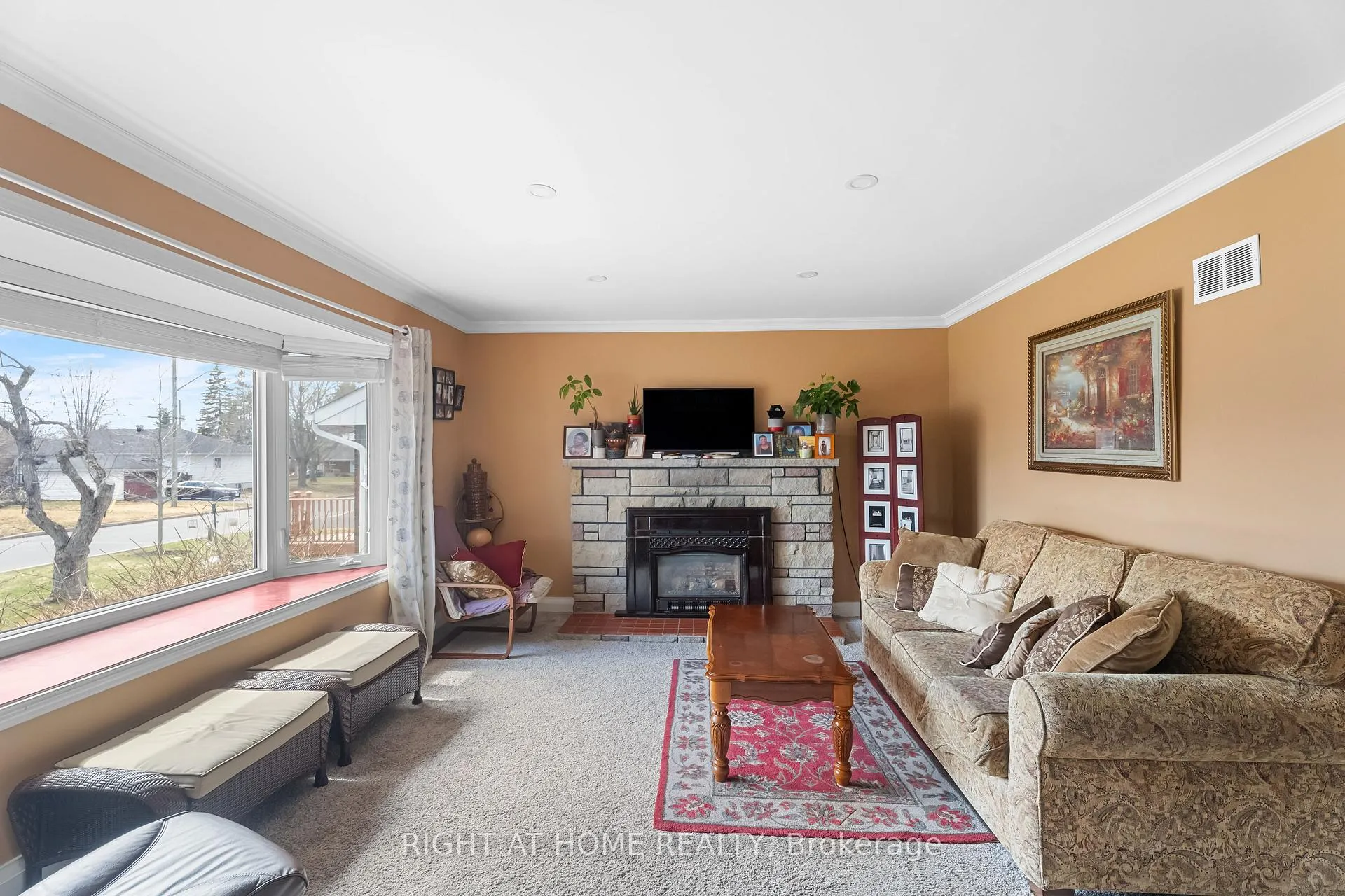 Photo 15 of 1307 Princess Street, Cornwall — HOMEH