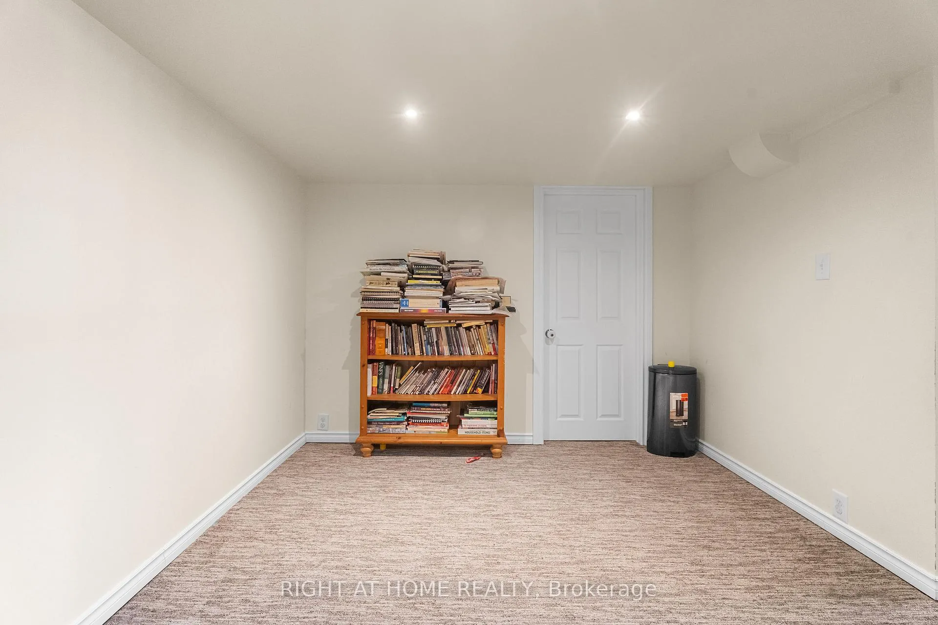 Photo 7 of 1307 Princess Street, Cornwall — HOMEH