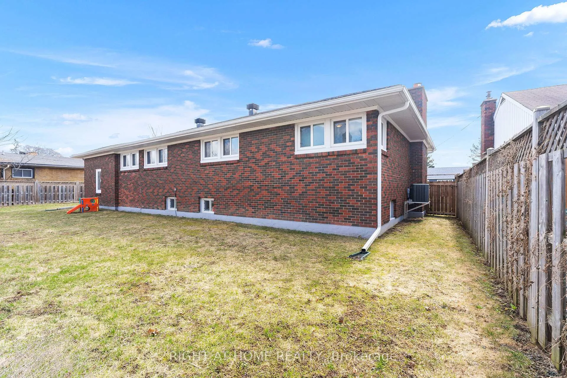 Photo 10 of 1307 Princess Street, Cornwall — HOMEH