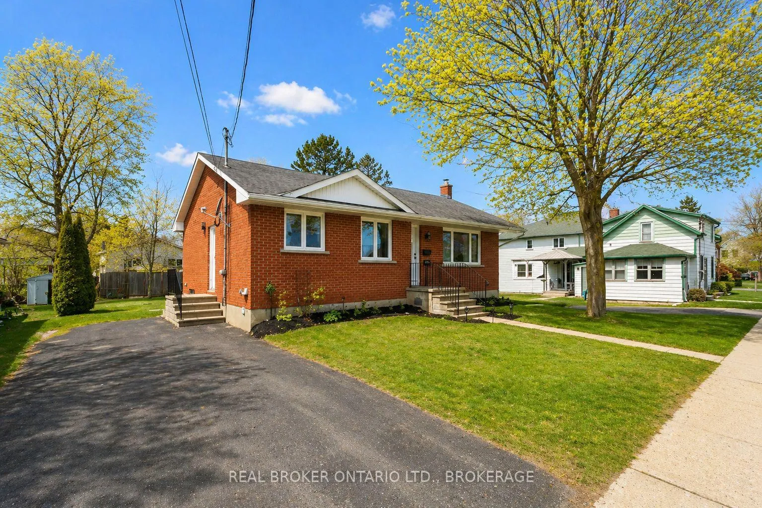 Photo 3 of 340 River Street, Gananoque — HOMEH