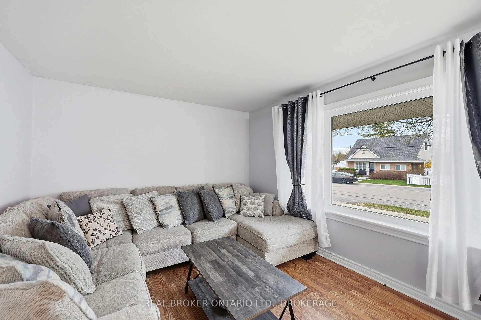 Photo 7 of 340 River Street, Gananoque — HOMEH