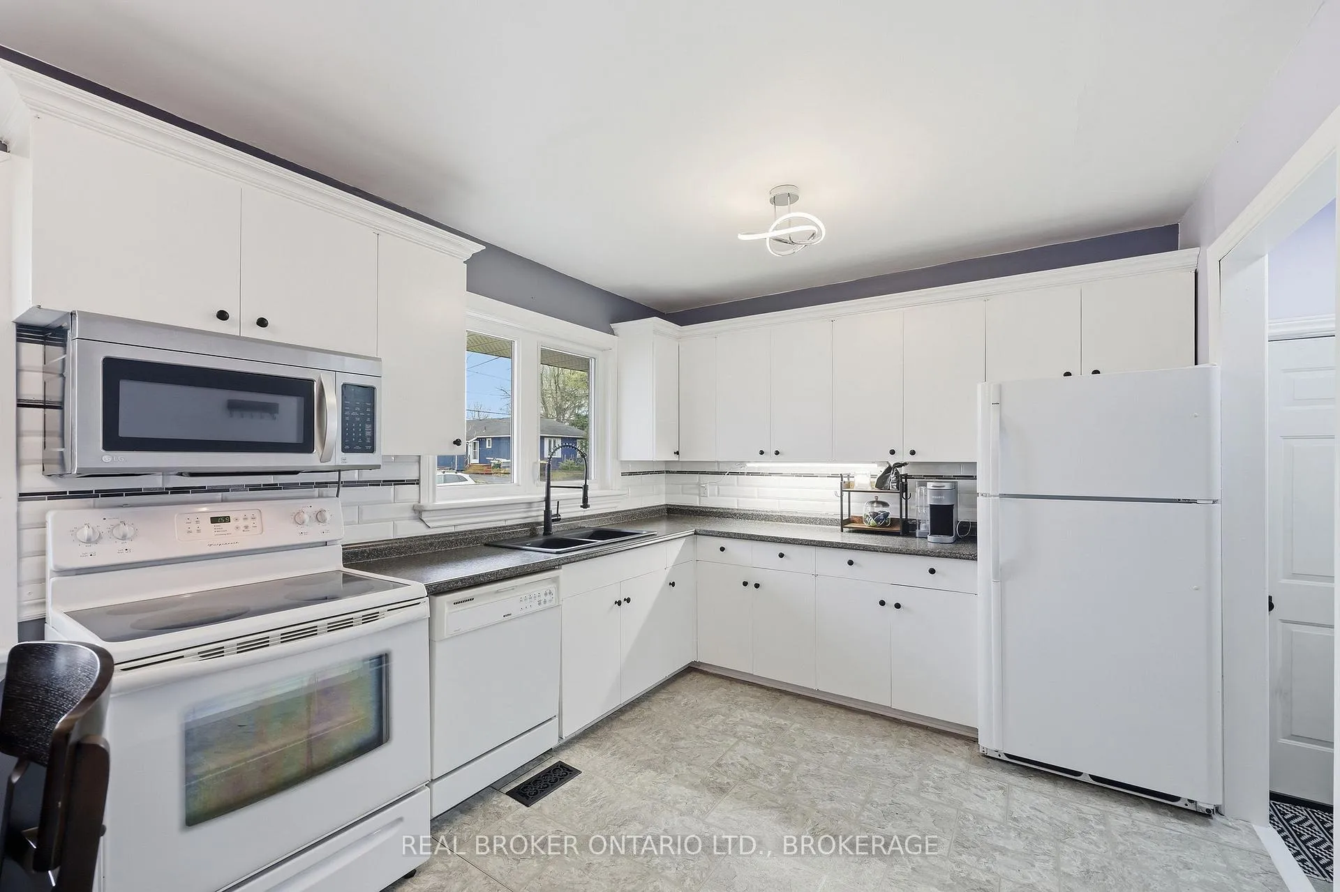 Photo 10 of 340 River Street, Gananoque — HOMEH