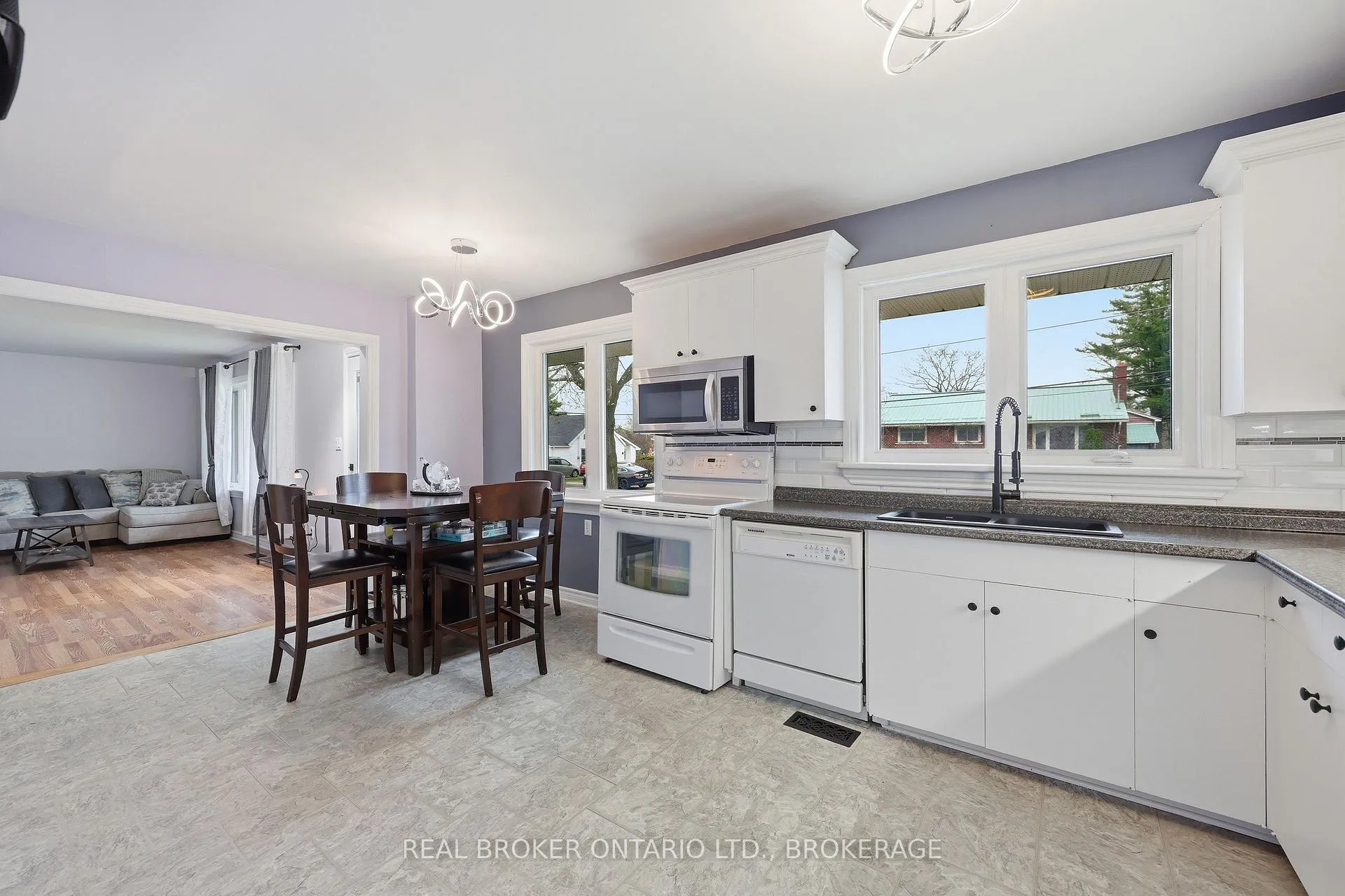 Photo 11 of 340 River Street, Gananoque — HOMEH