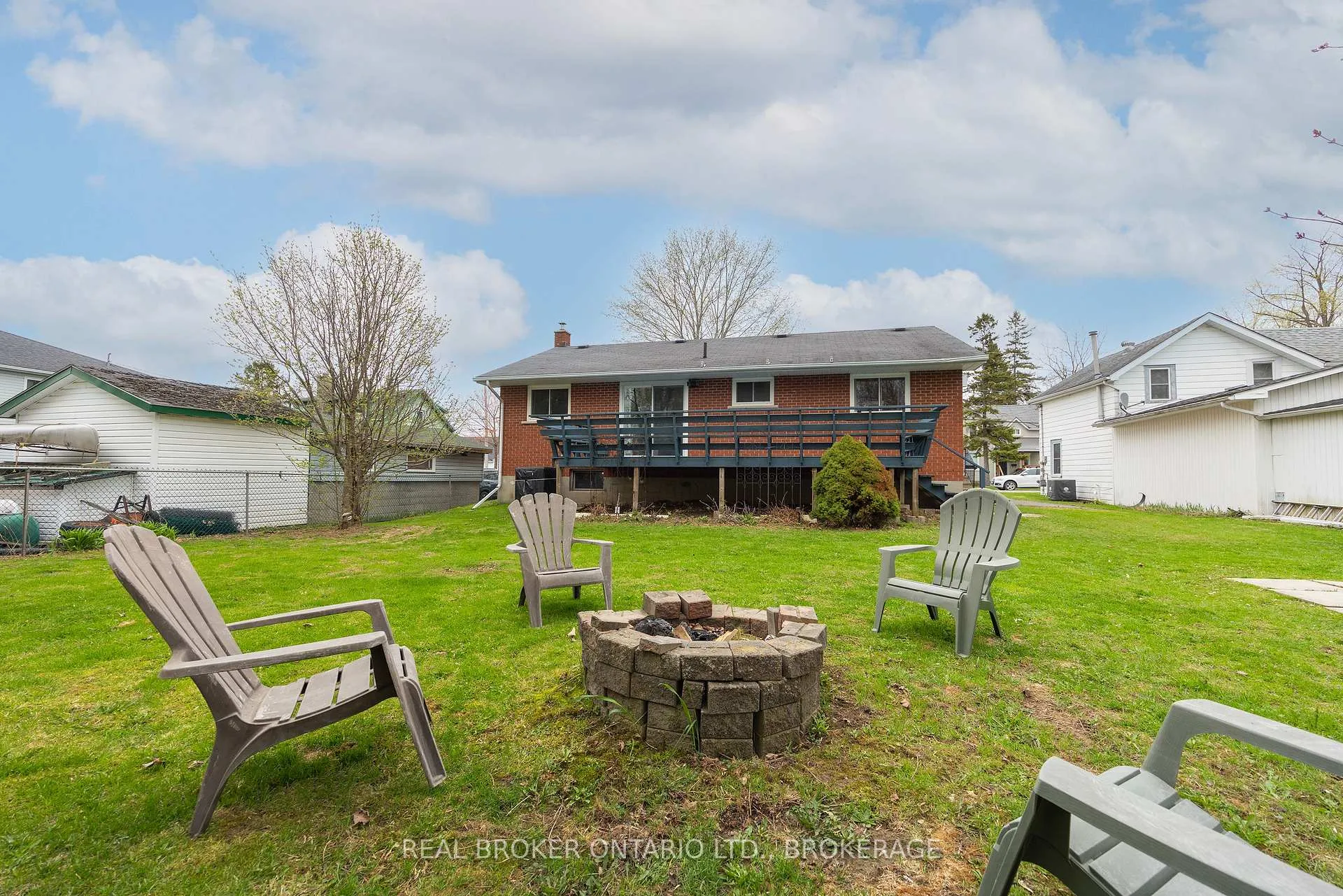 Photo 37 of 340 River Street, Gananoque — HOMEH