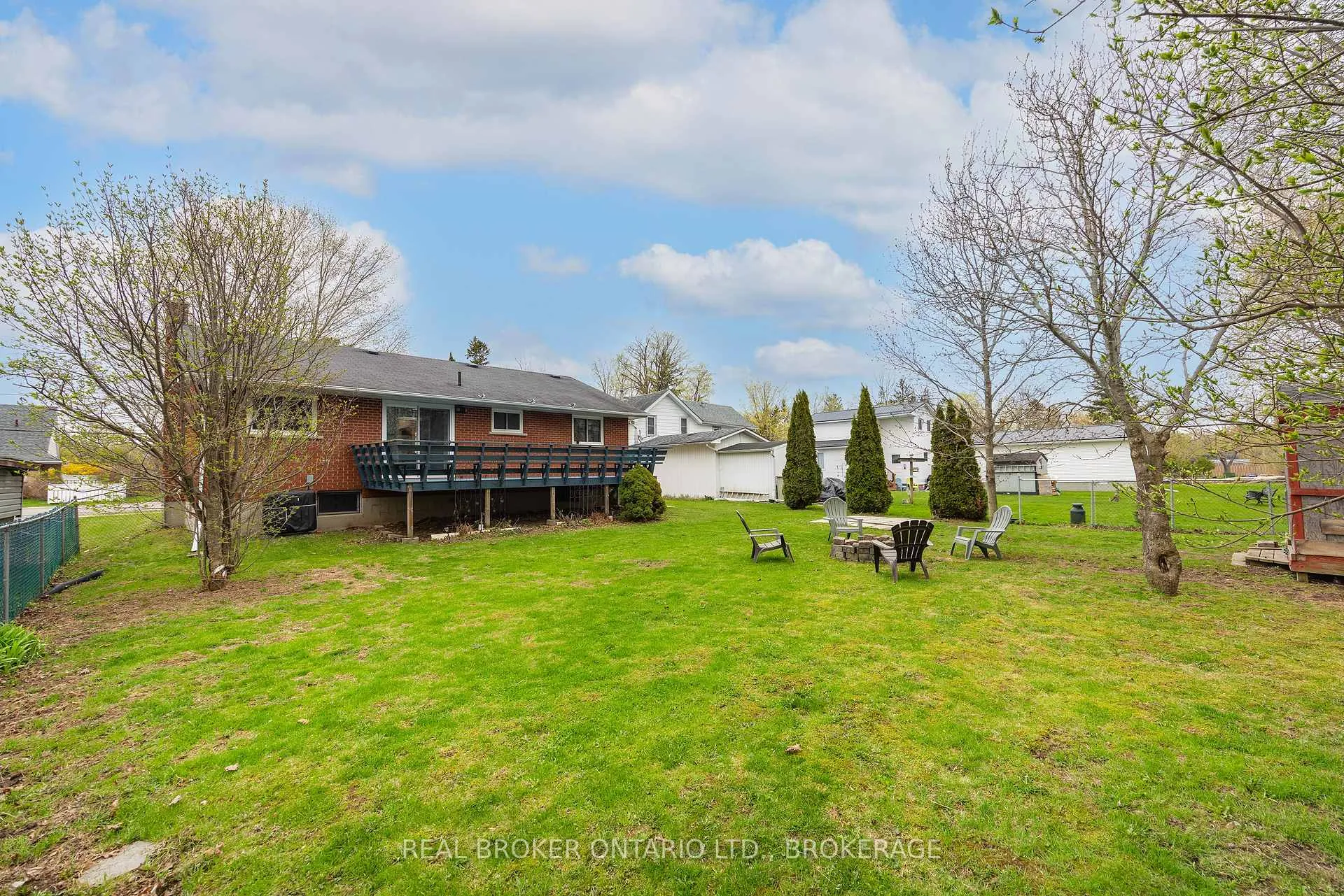 Photo 39 of 340 River Street, Gananoque — HOMEH