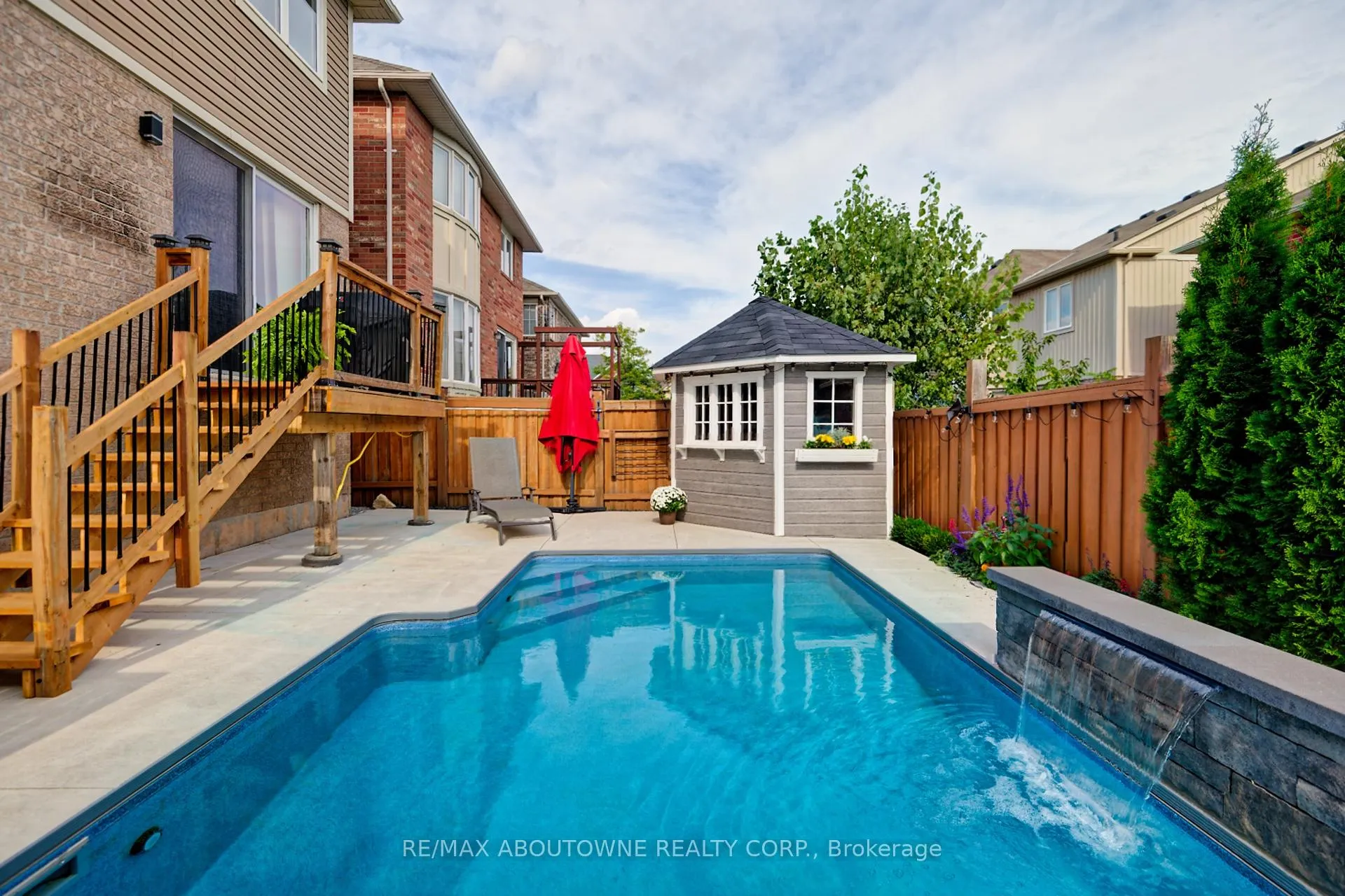Front of 310 Leitch Landing