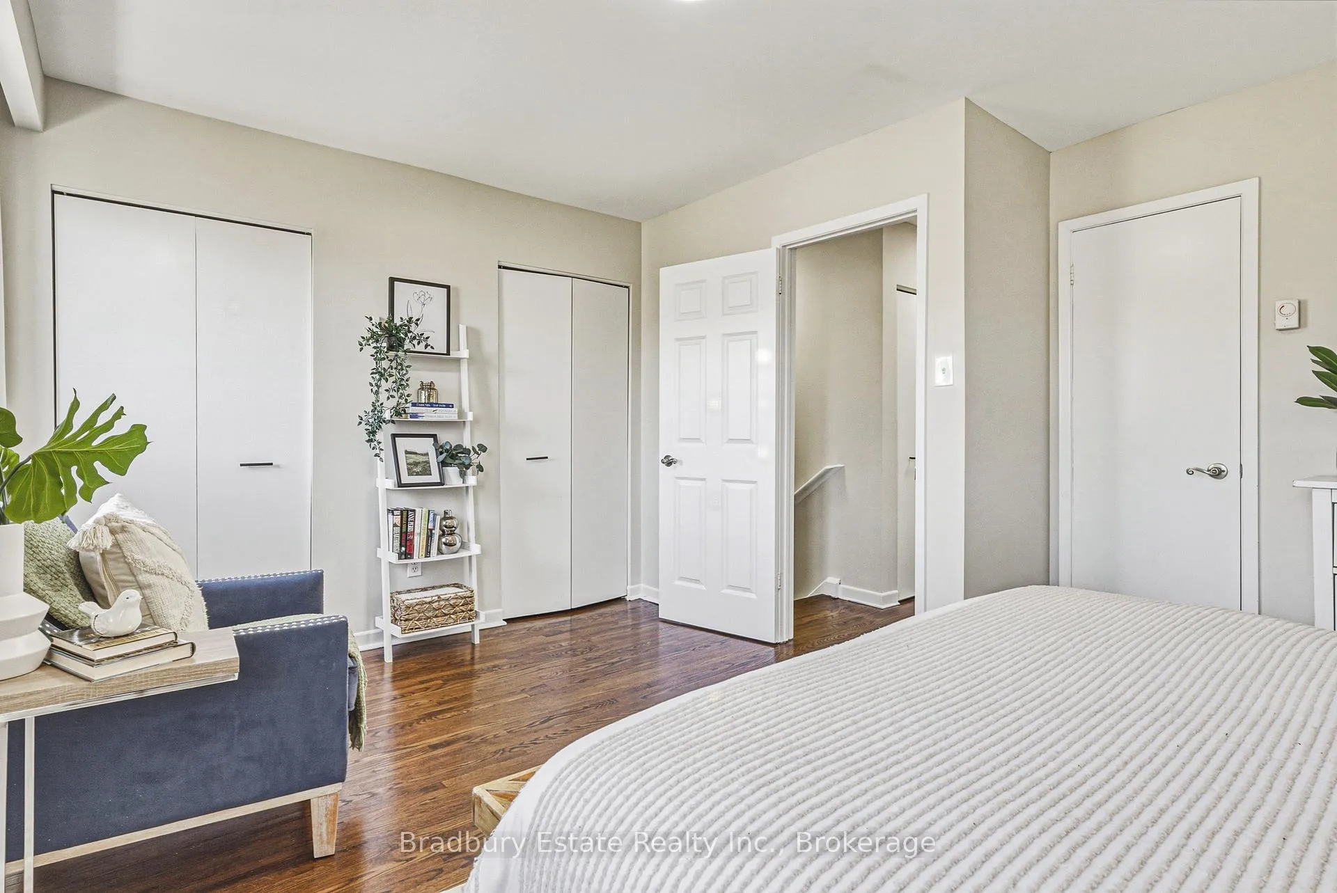 Photo 16 of Unit 18, 1450 Sixth Line, Oakville, College Park — HOMEH